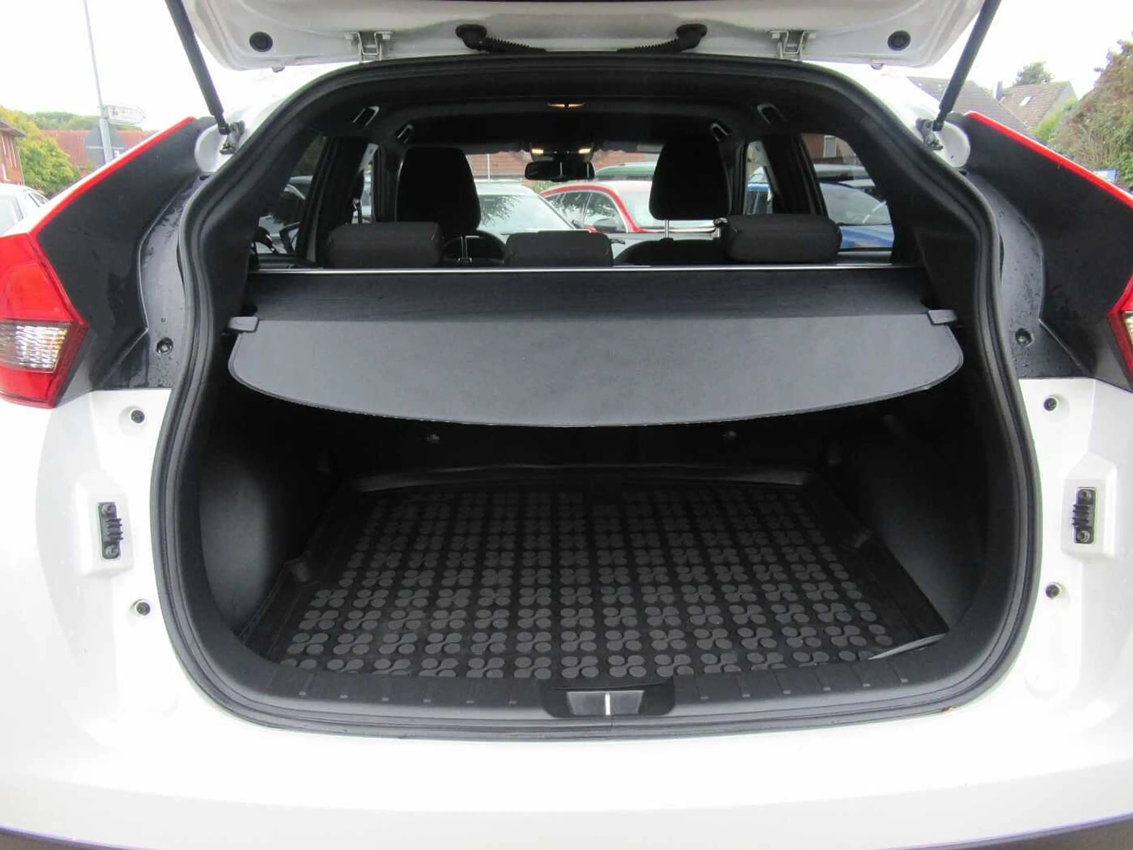 Mitsubishi Eclipse Cross 1.5 Spirit — photo 9
