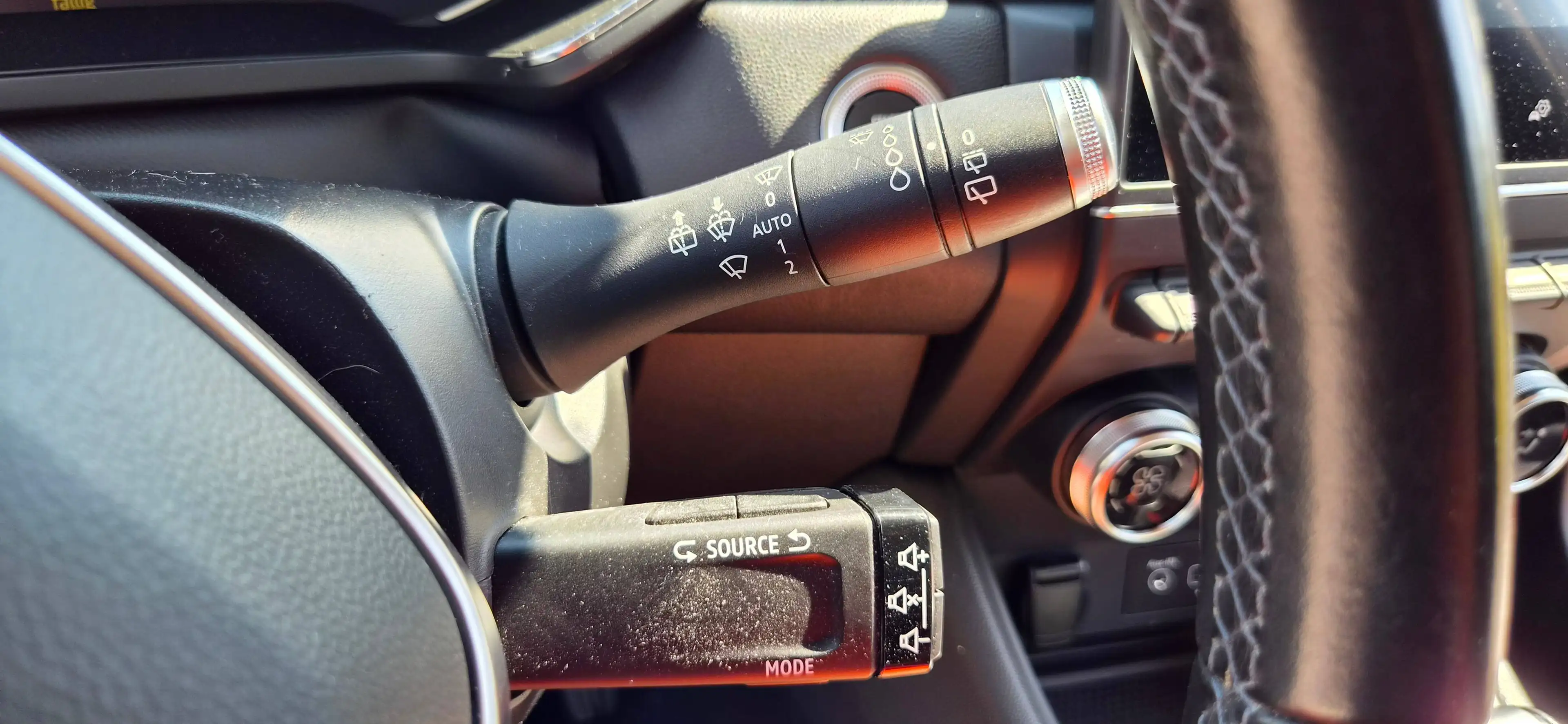 Renault Captur Intens/Automatik/52000km/Park Distanc/Navi/Teilleder/Wartung +Tüv Neu/Finanzierung ab 6,99%/ — photo 20