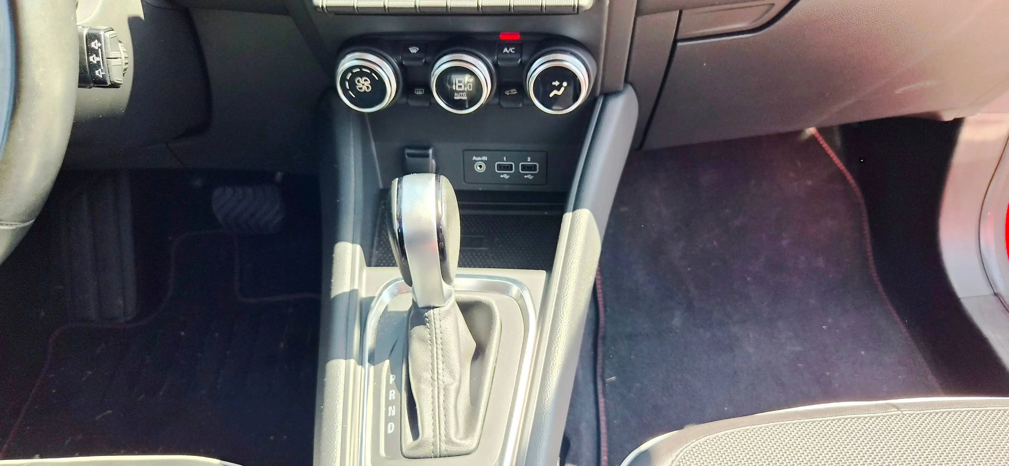 Renault Captur Intens/Automatik/52000km/Park Distanc/Navi/Teilleder/Wartung +Tüv Neu/Finanzierung ab 6,99%/ — photo 14