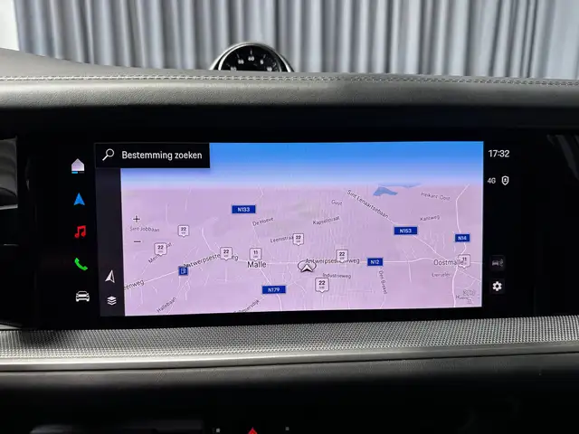 Porsche Cayenne view 13
