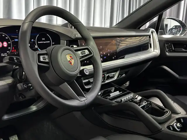 Porsche Cayenne view 20