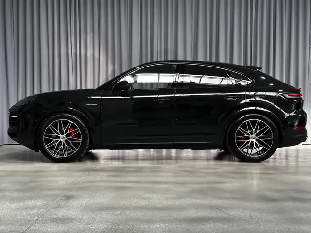 Porsche Cayenne view 2