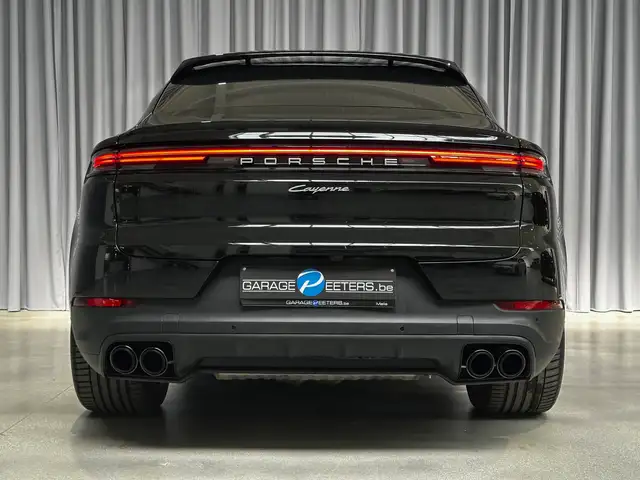 Porsche Cayenne view 4