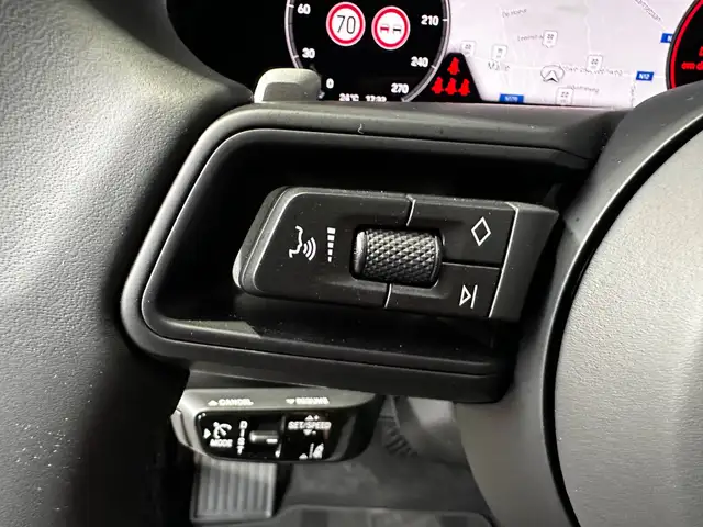 Porsche Cayenne view 18