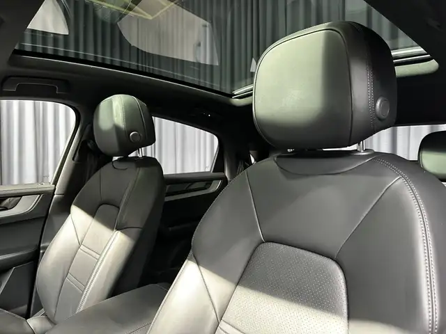 Porsche Cayenne view 28