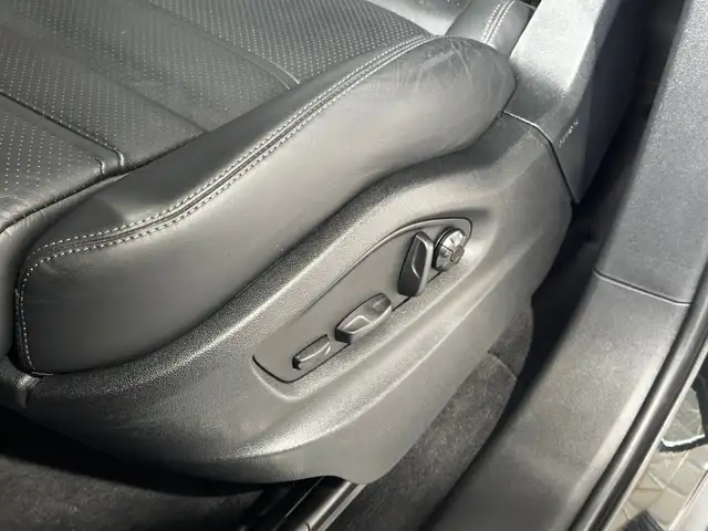 Porsche Cayenne view 26