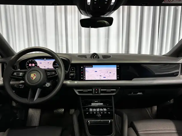 Porsche Cayenne view 12