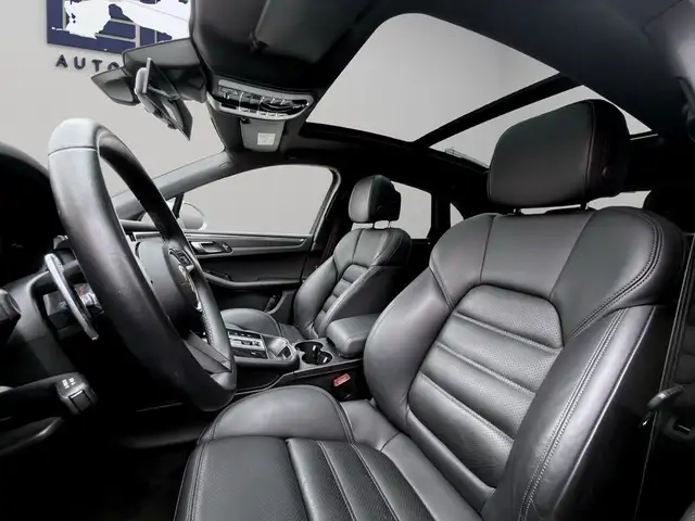 Porsche Macan view 10
