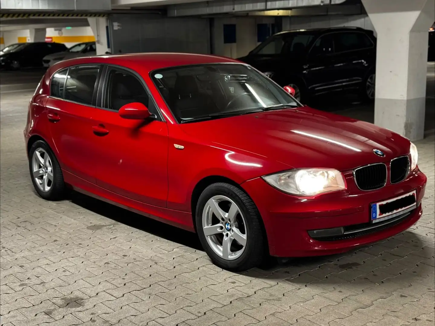 BMW 120 1 Limousine 120d Rot - 1