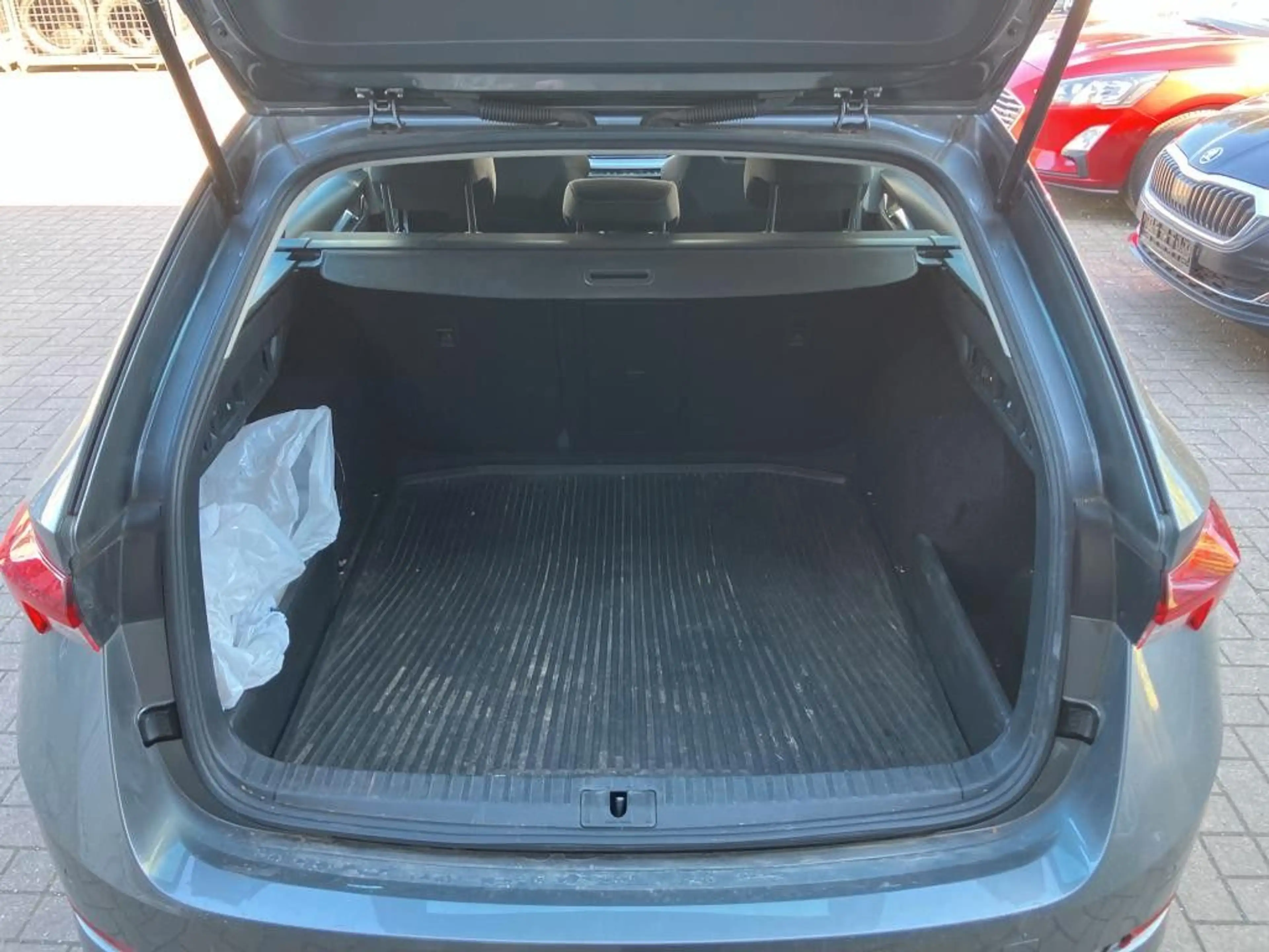 Skoda Octavia Combi Style 2.0TDI DSG Navi AHK SHZ LED — photo 7