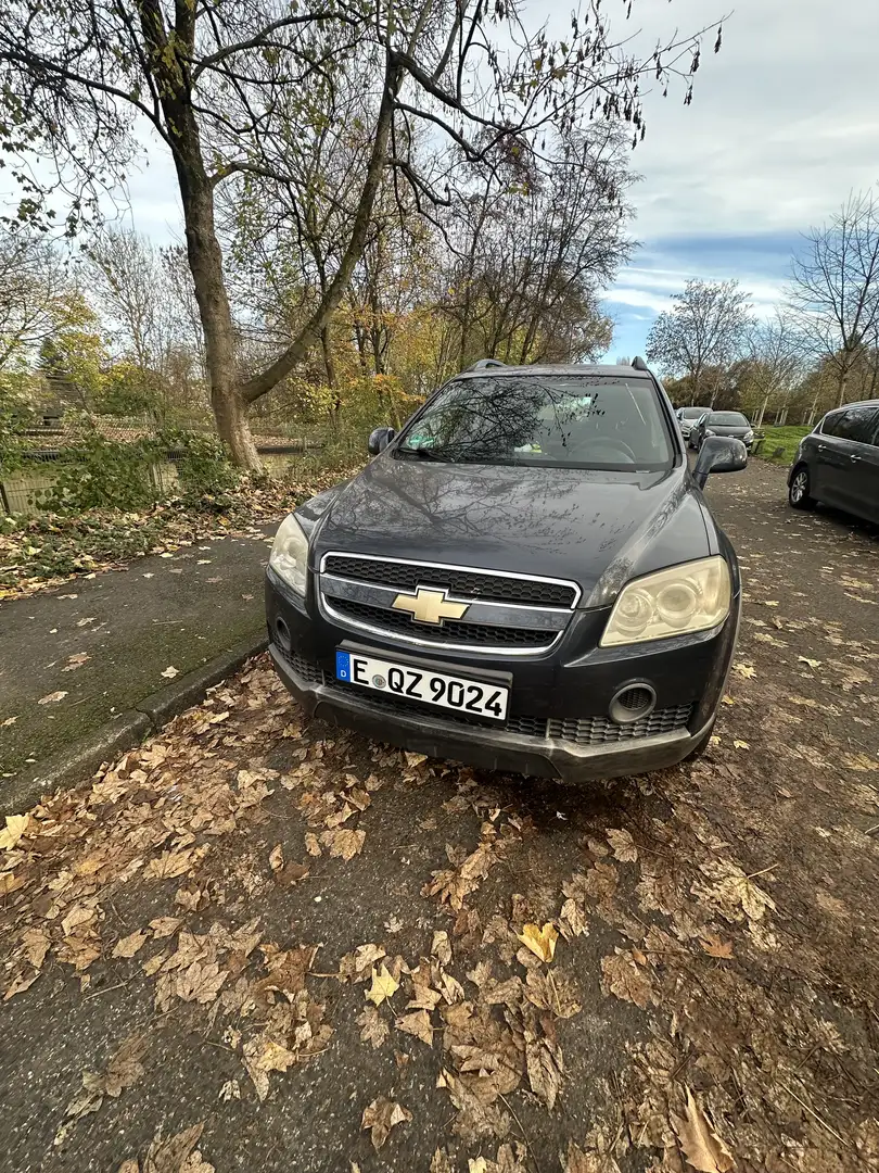 Chevrolet Captiva Grau - 1