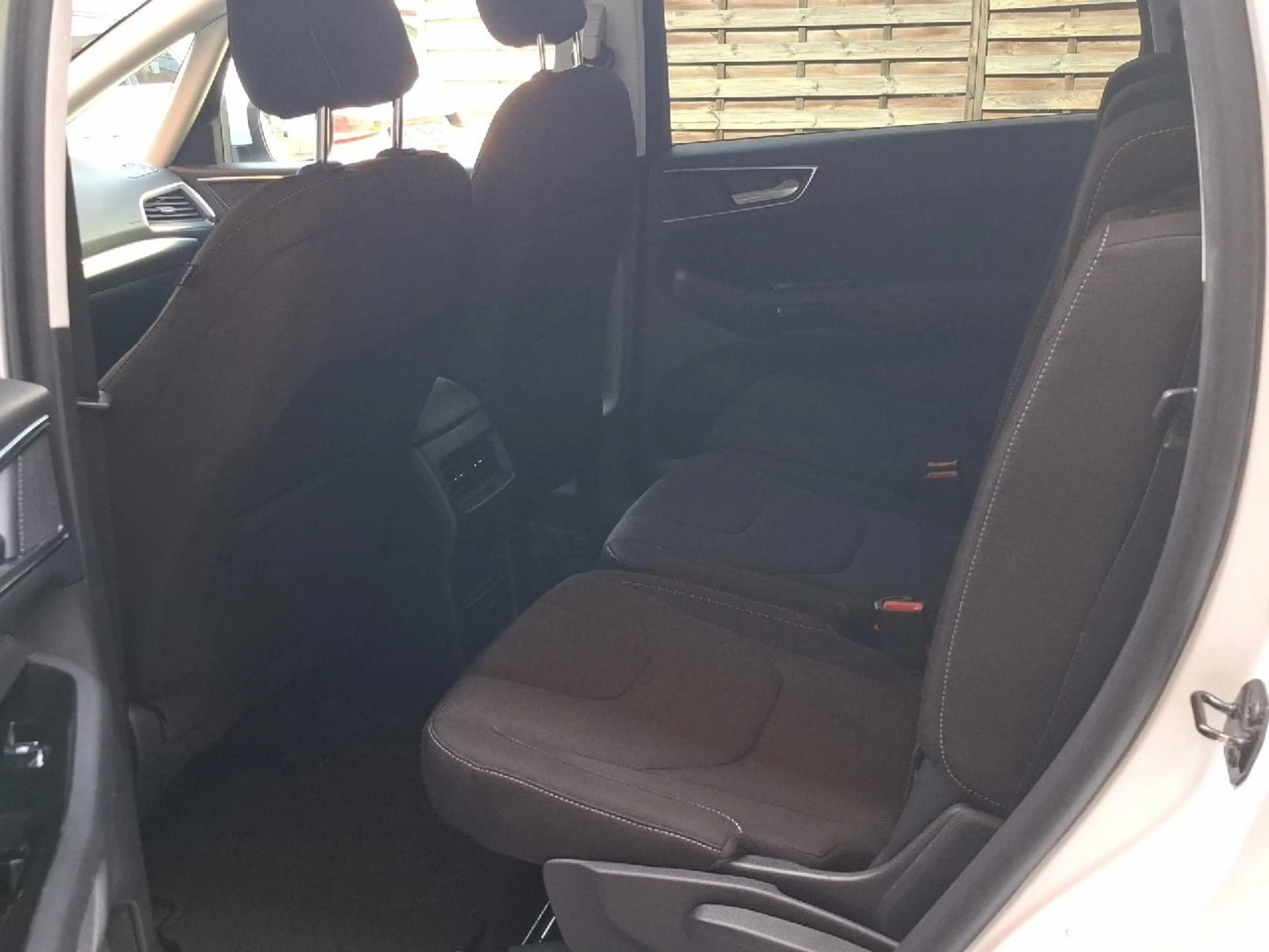 Ford S-Max Titanium — photo 11