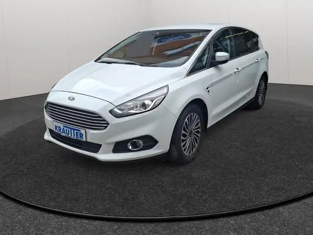 Ford S-Max Titanium