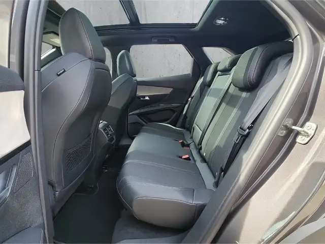 Peugeot 3008 view 8