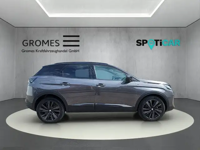 Peugeot 3008 view 2