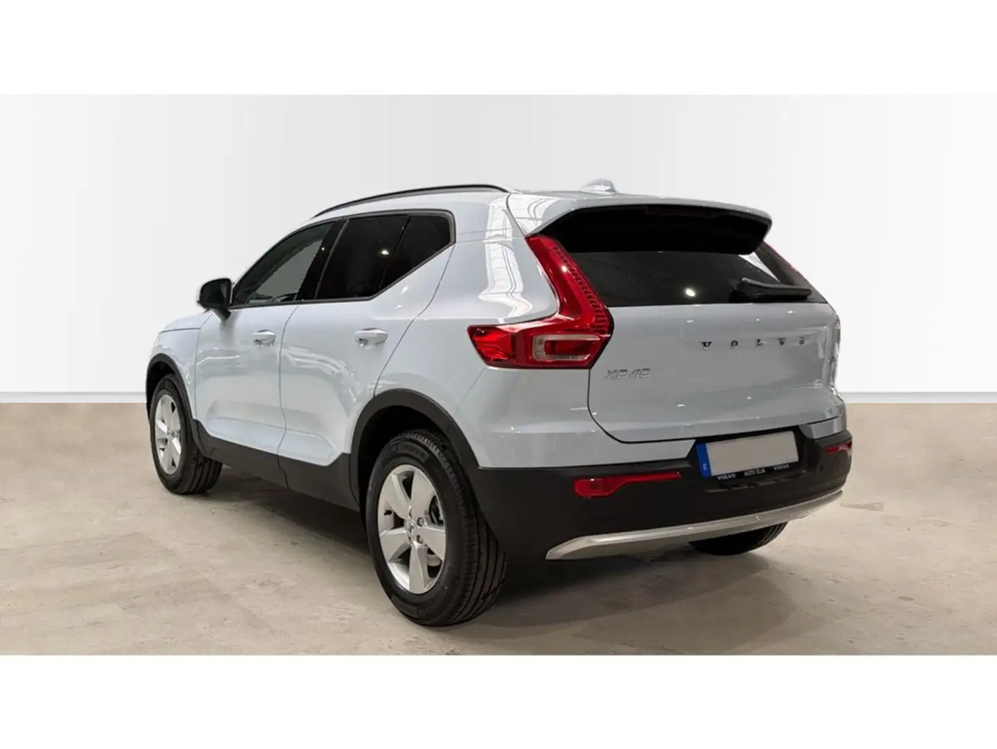 Volvo XC40 B3 Essential Aut. Blanco - 2