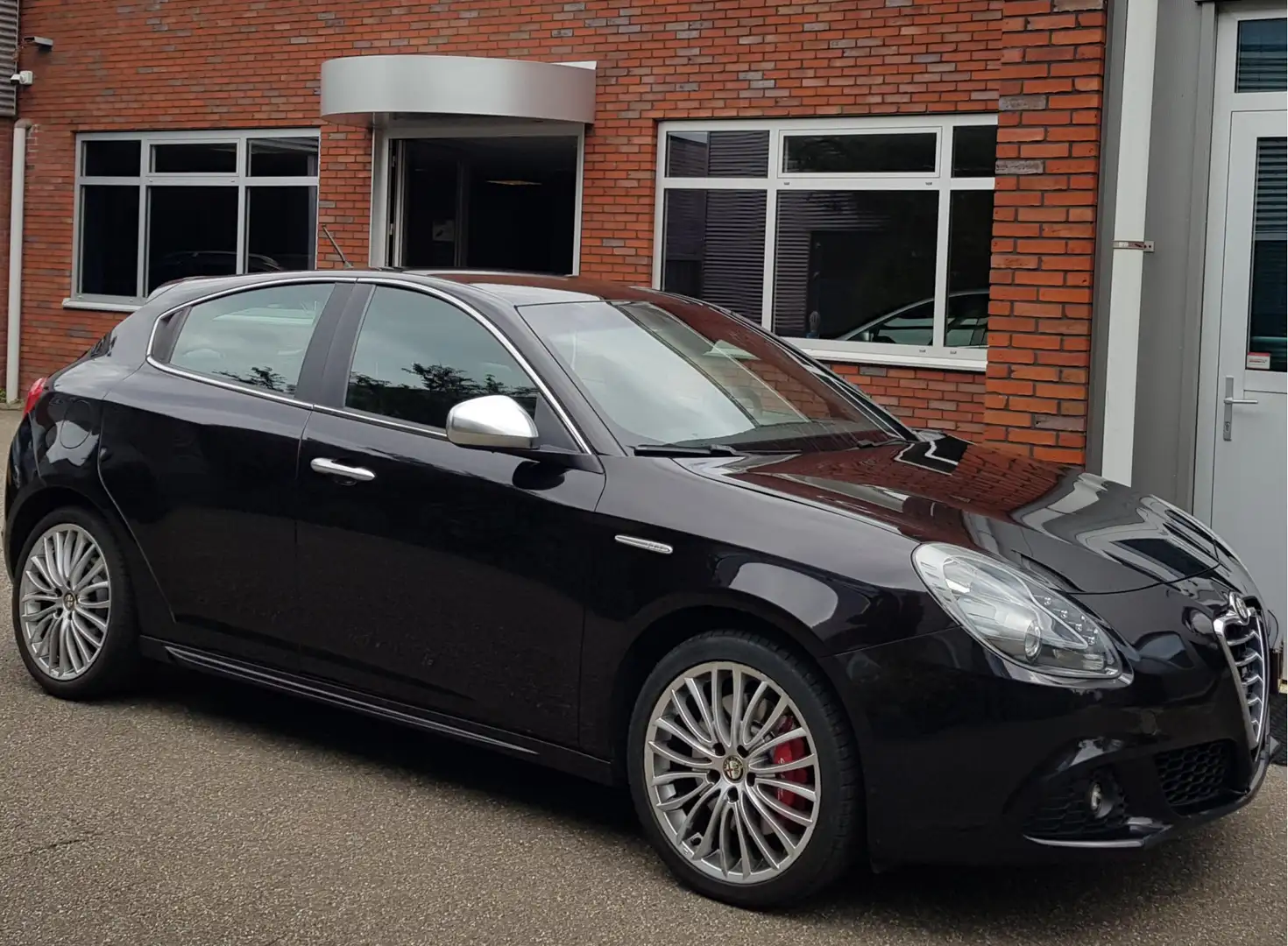 Alfa Romeo Giulietta 1.4 T Sport Vol Leder Navi 18" Cruise Ecc Black - 1