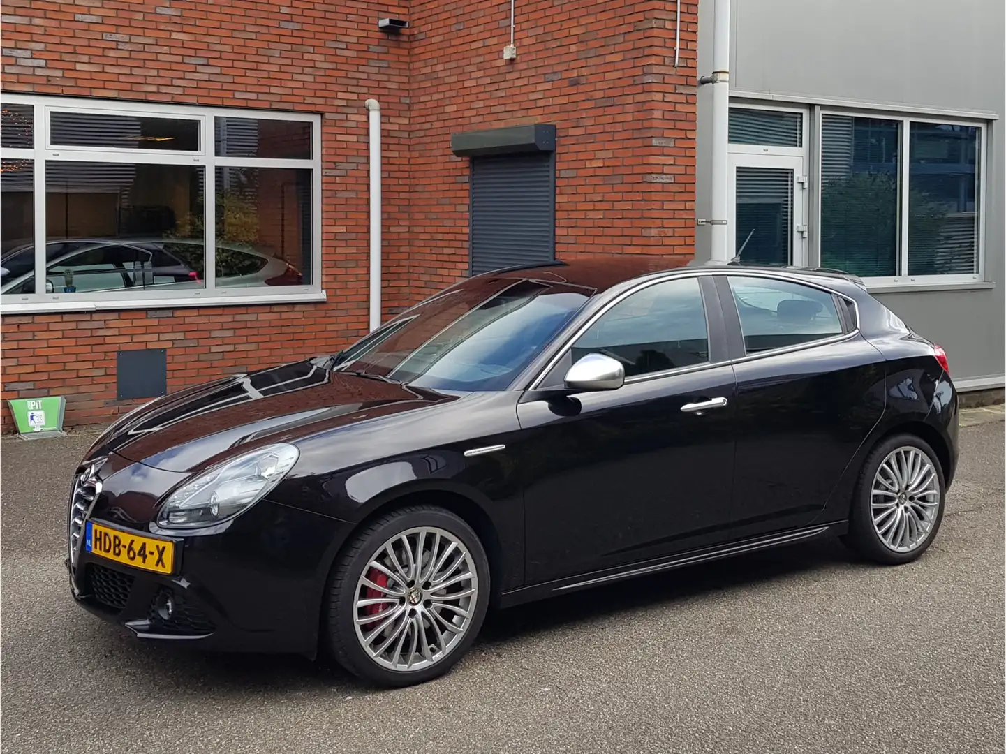 Alfa Romeo Giulietta 1.4 T Sport Vol Leder Navi 18" Cruise Ecc Black - 2