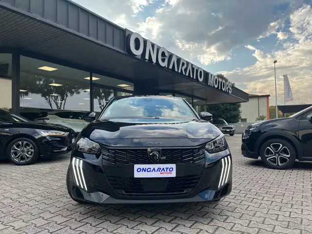 Peugeot 208 view 2
