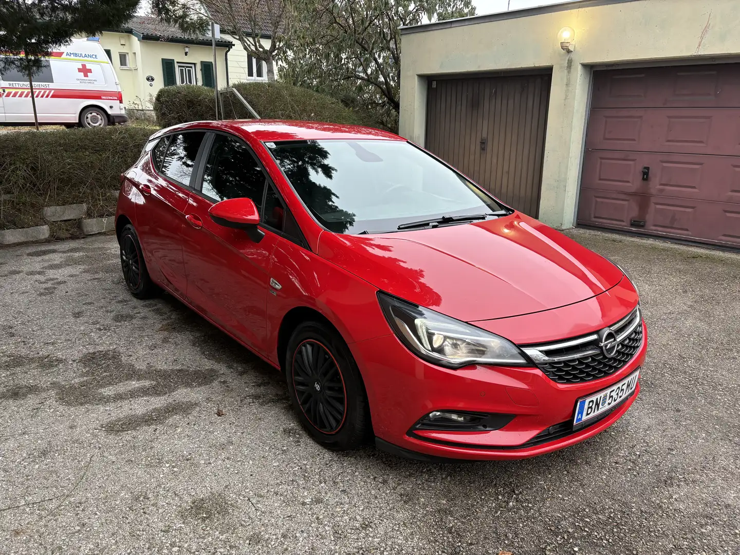 Opel Astra 1,0 Turbo Dir. Inj. St./St. ECOTEC 120 Jahre Editi - 2