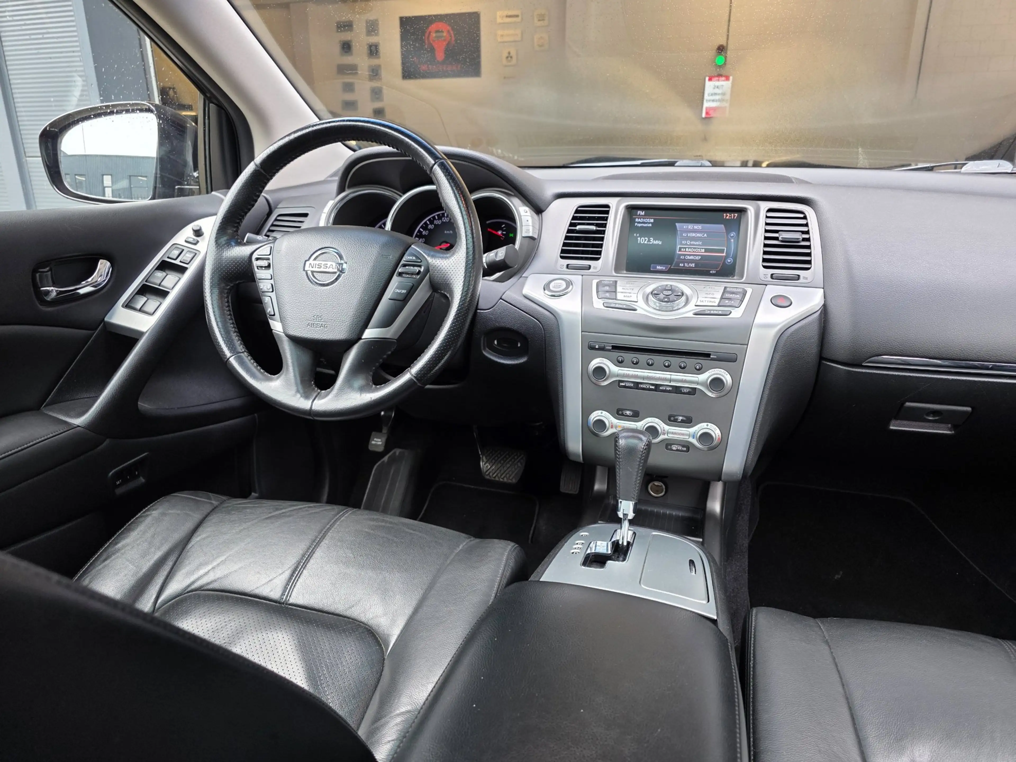 Nissan Murano 3.5 V6 / PANO / LEDER / CLIMATE / CAMERA / KEYLESS — photo 42