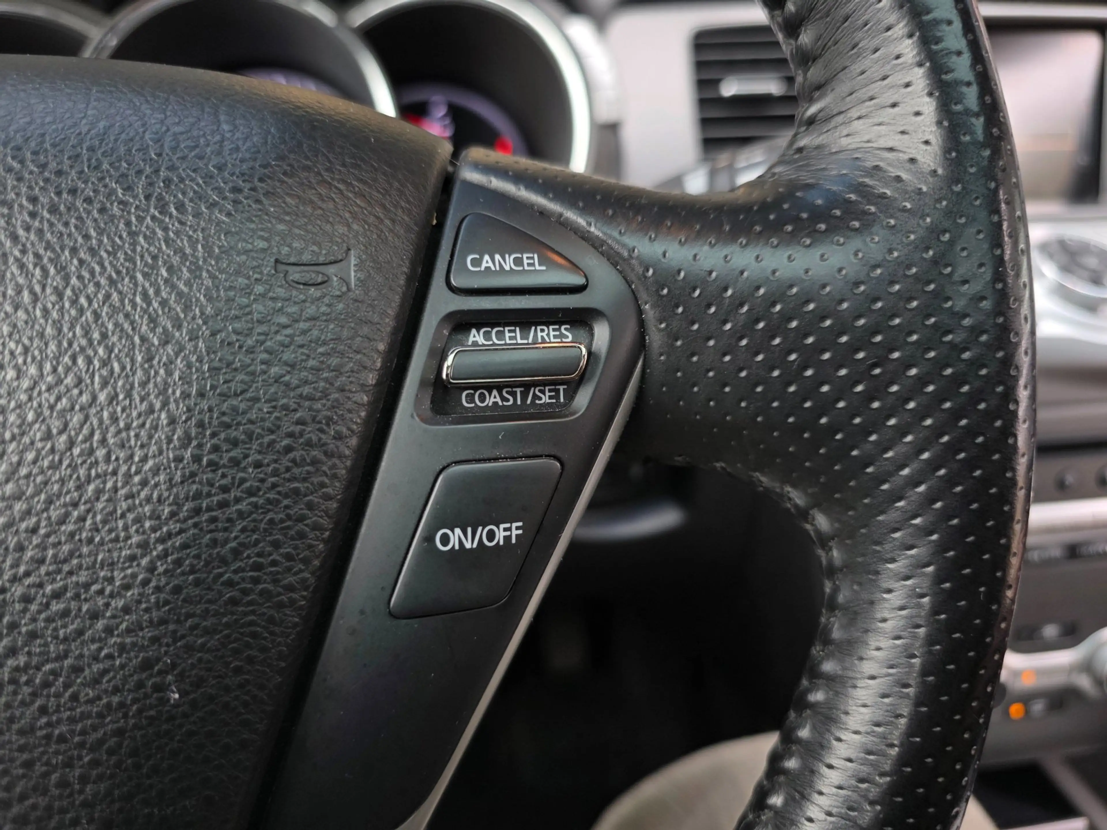 Nissan Murano 3.5 V6 / PANO / LEDER / CLIMATE / CAMERA / KEYLESS — photo 47