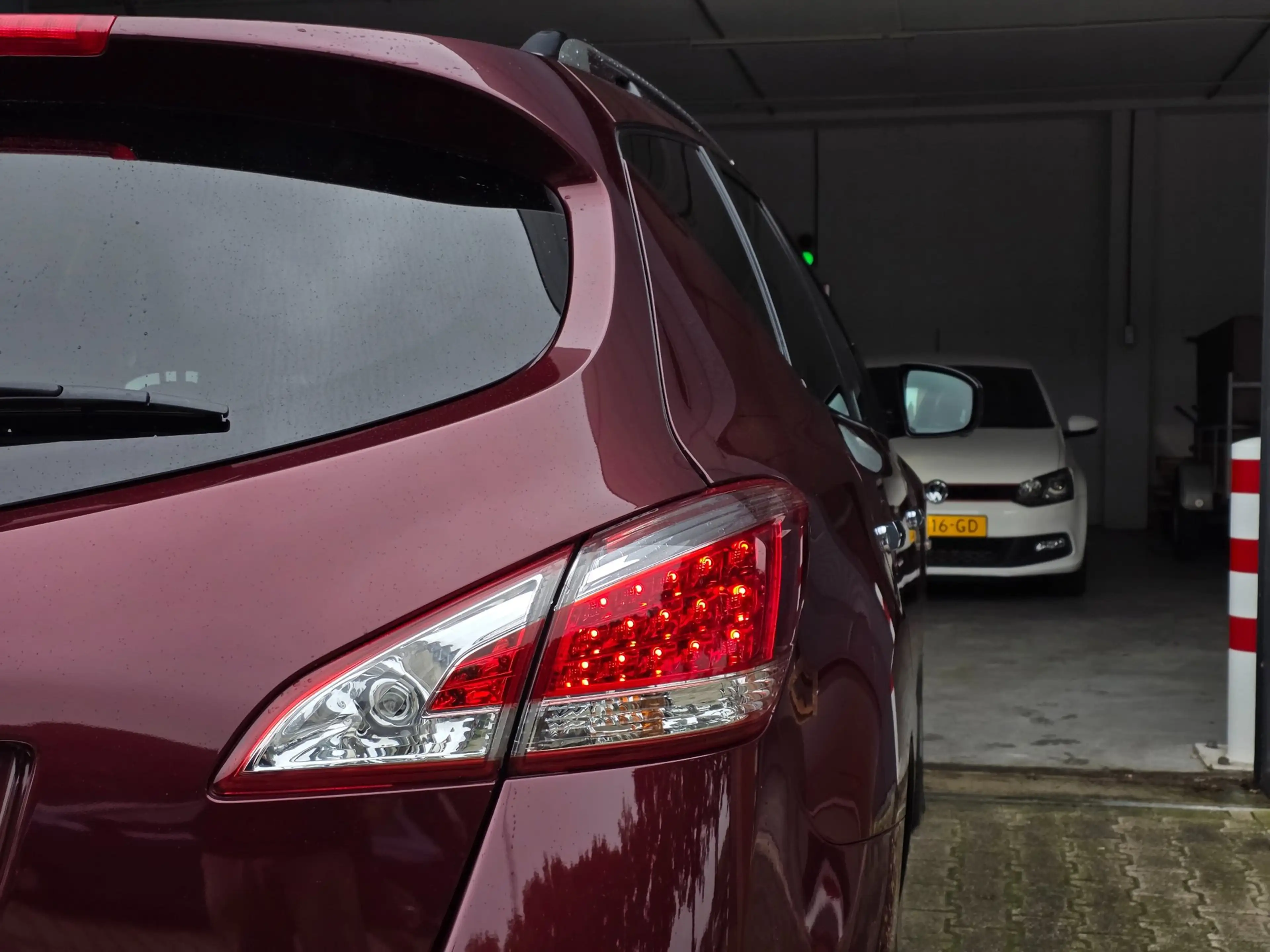 Nissan Murano 3.5 V6 / PANO / LEDER / CLIMATE / CAMERA / KEYLESS — photo 9