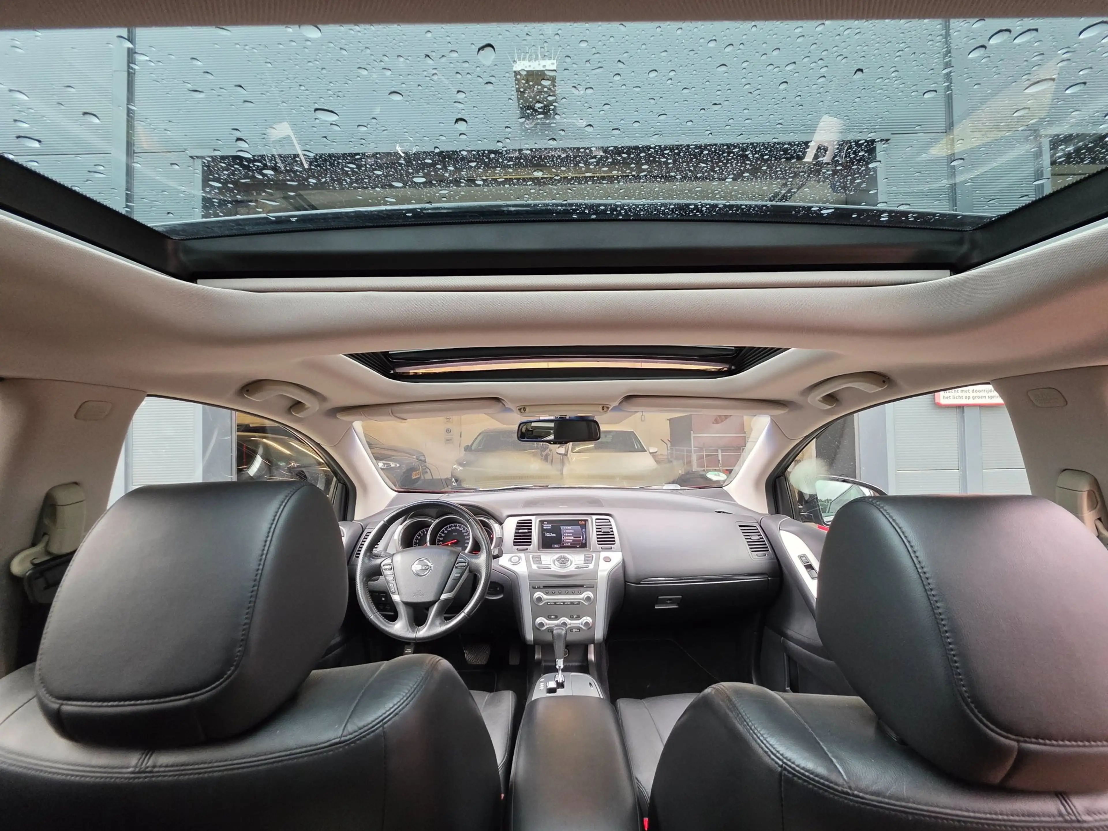 Nissan Murano 3.5 V6 / PANO / LEDER / CLIMATE / CAMERA / KEYLESS — photo 38