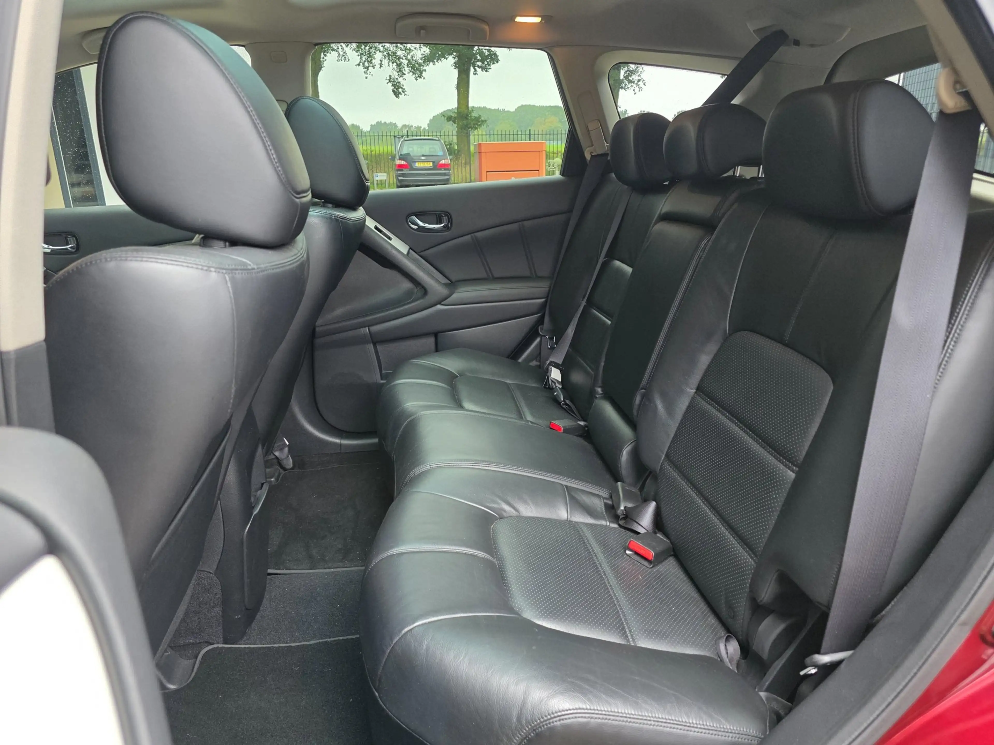Nissan Murano 3.5 V6 / PANO / LEDER / CLIMATE / CAMERA / KEYLESS — photo 34