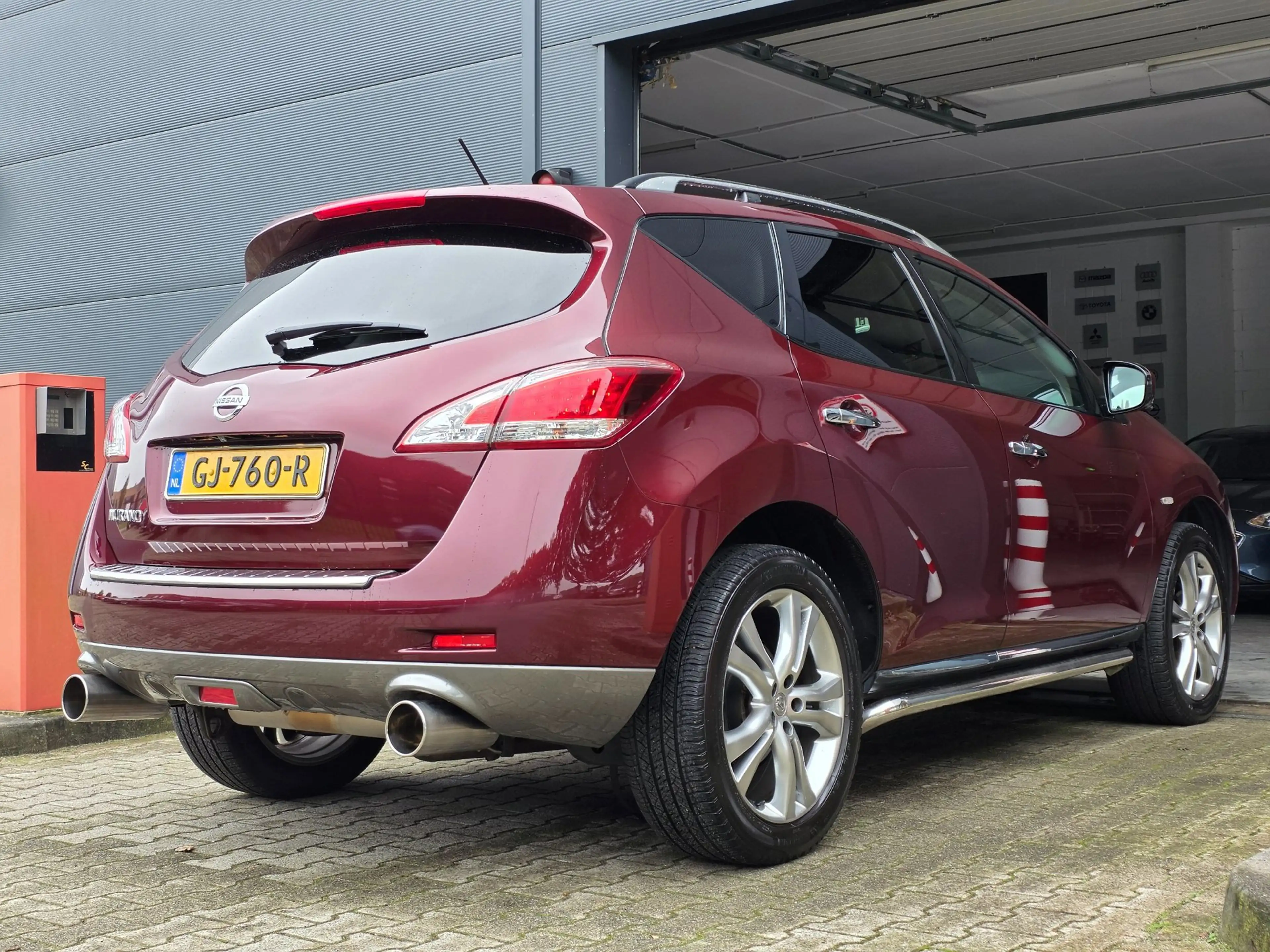 Nissan Murano 3.5 V6 / PANO / LEDER / CLIMATE / CAMERA / KEYLESS — photo 14