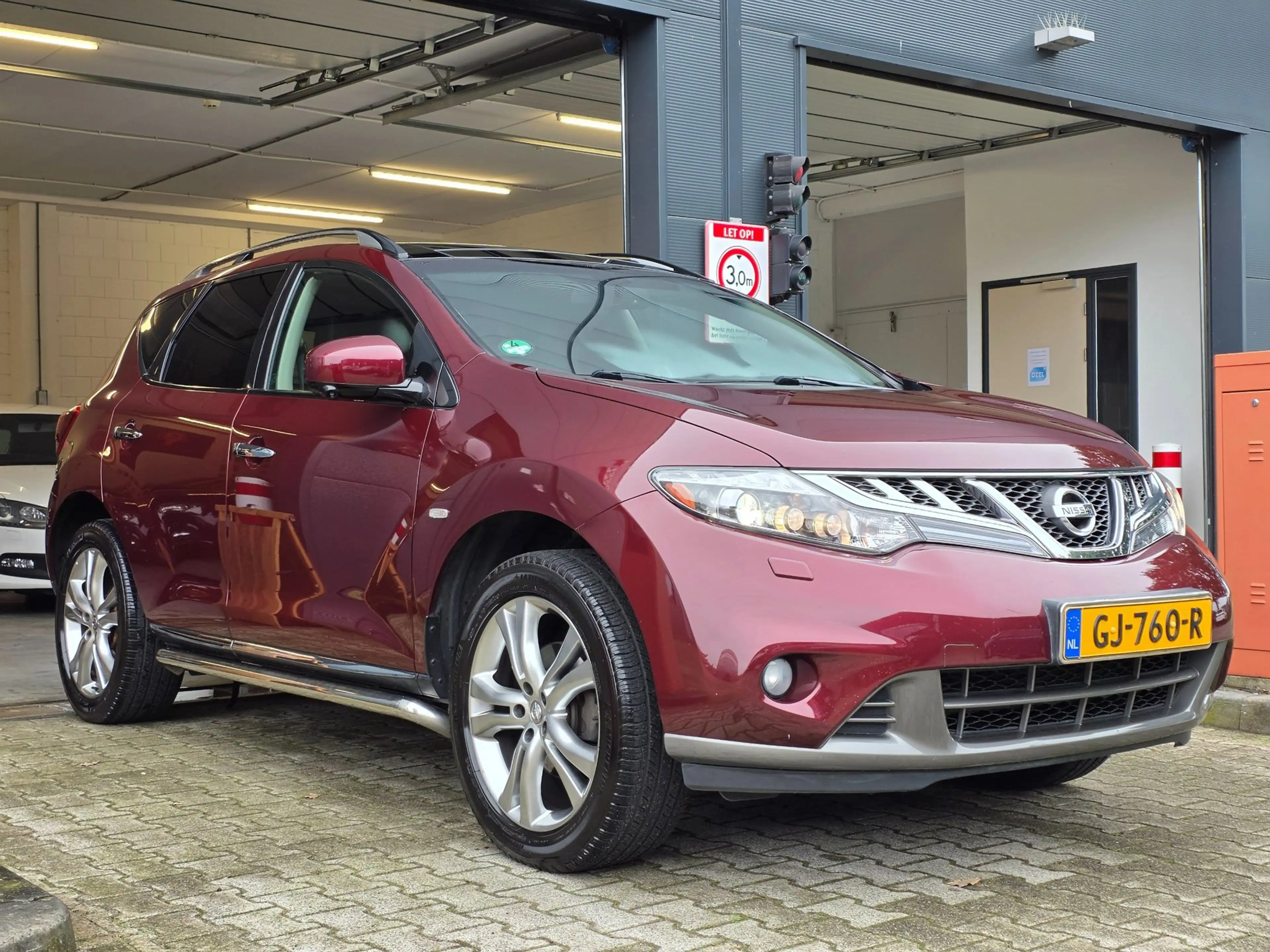 Nissan Murano 3.5 V6 / PANO / LEDER / CLIMATE / CAMERA / KEYLESS — photo 4