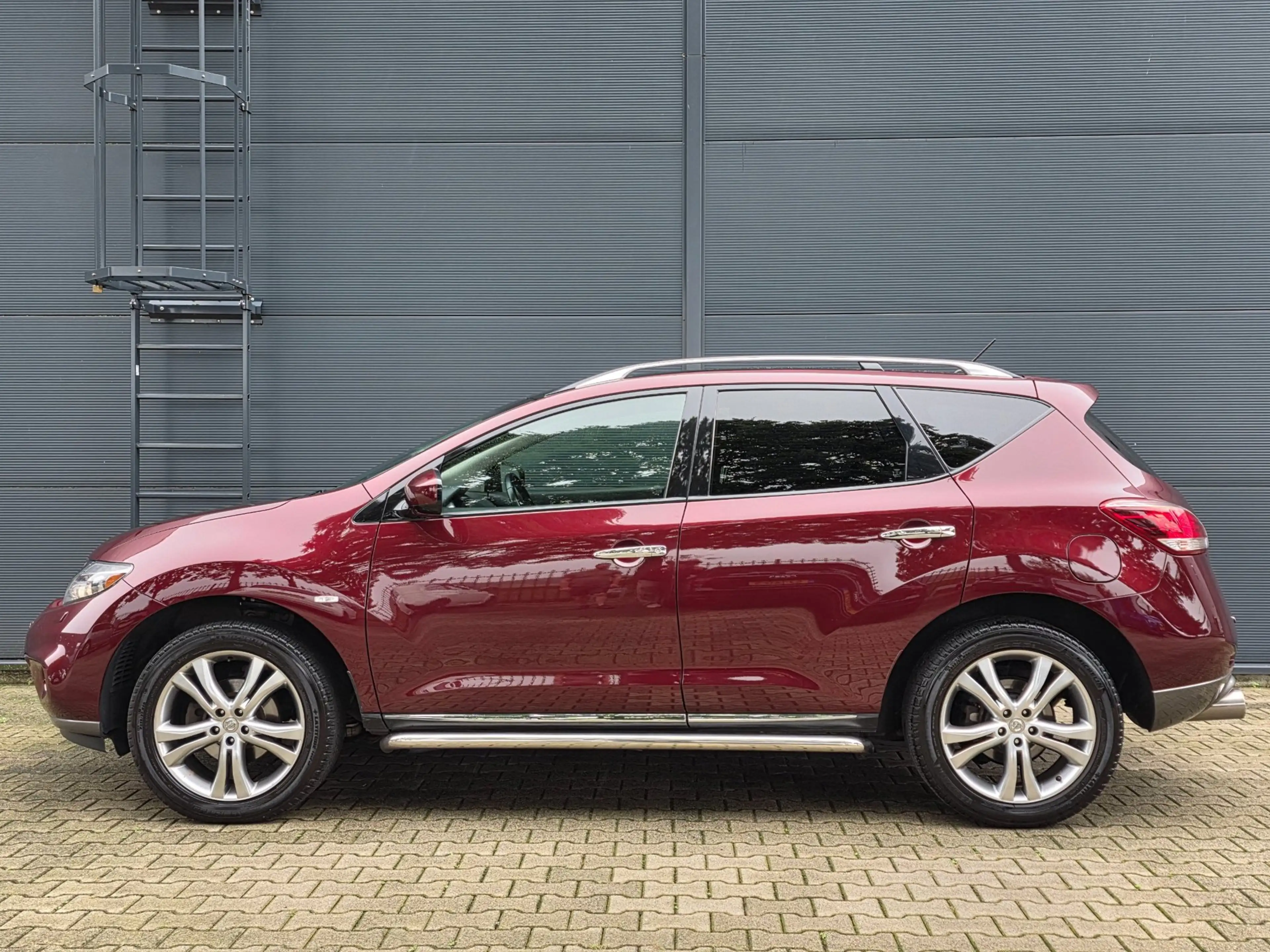 Nissan Murano 3.5 V6 / PANO / LEDER / CLIMATE / CAMERA / KEYLESS — photo 17