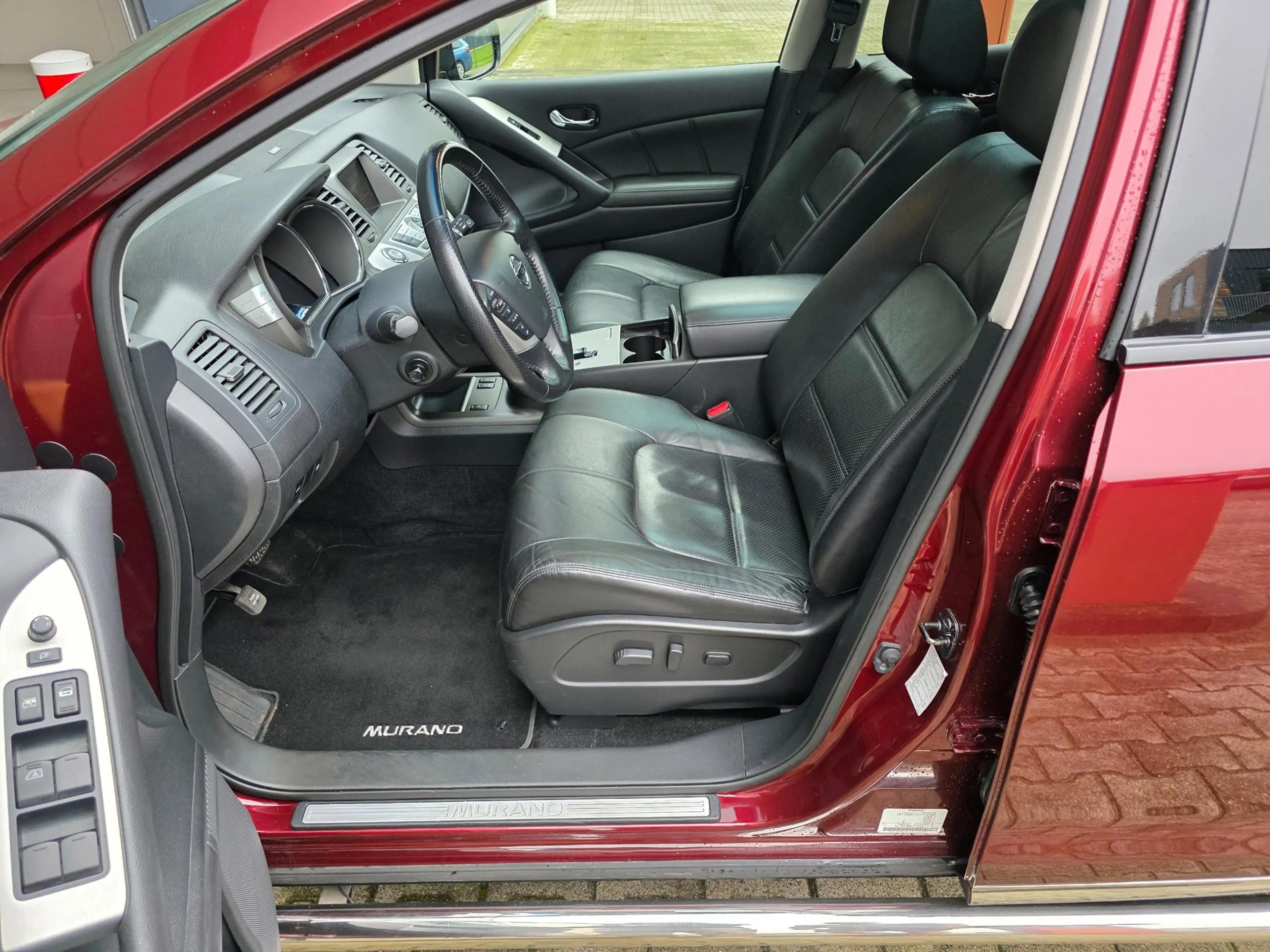 Nissan Murano 3.5 V6 / PANO / LEDER / CLIMATE / CAMERA / KEYLESS — photo 24