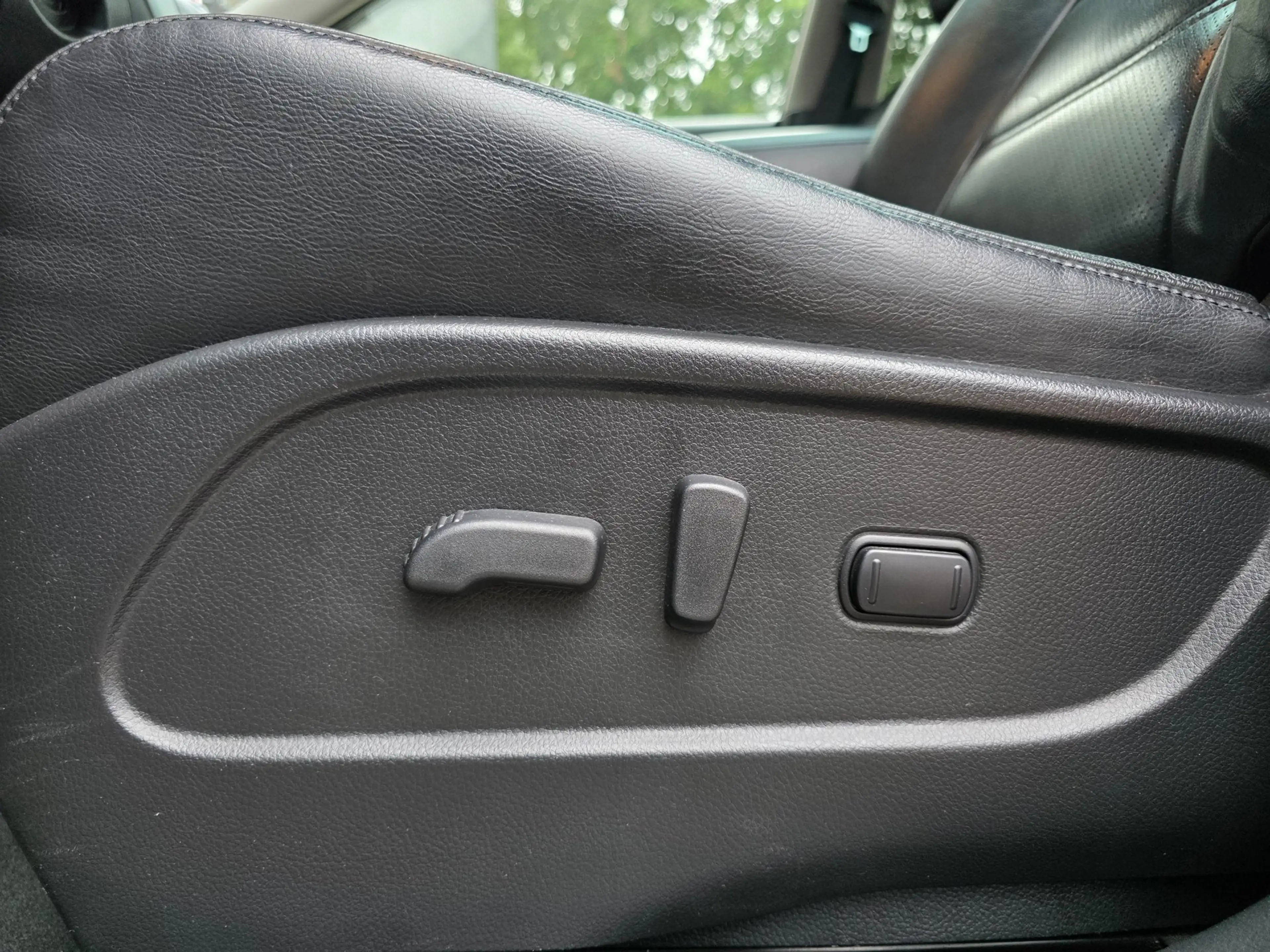 Nissan Murano 3.5 V6 / PANO / LEDER / CLIMATE / CAMERA / KEYLESS — photo 25