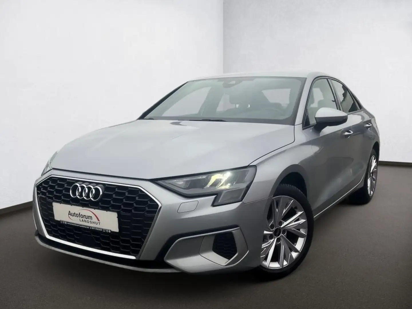 Audi A3 30 TFSI Limousine advanced LED/MMI+/VIRT/ACC Argent - 2