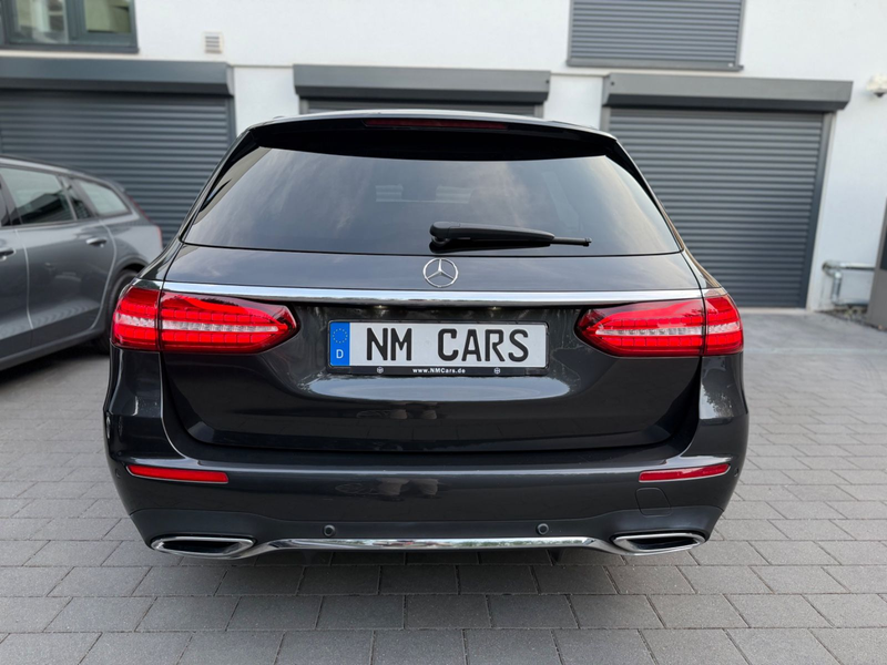 Mercedes-Benz E 220 d T/AMG-LINE/LED/KAMERA/ — photo 6