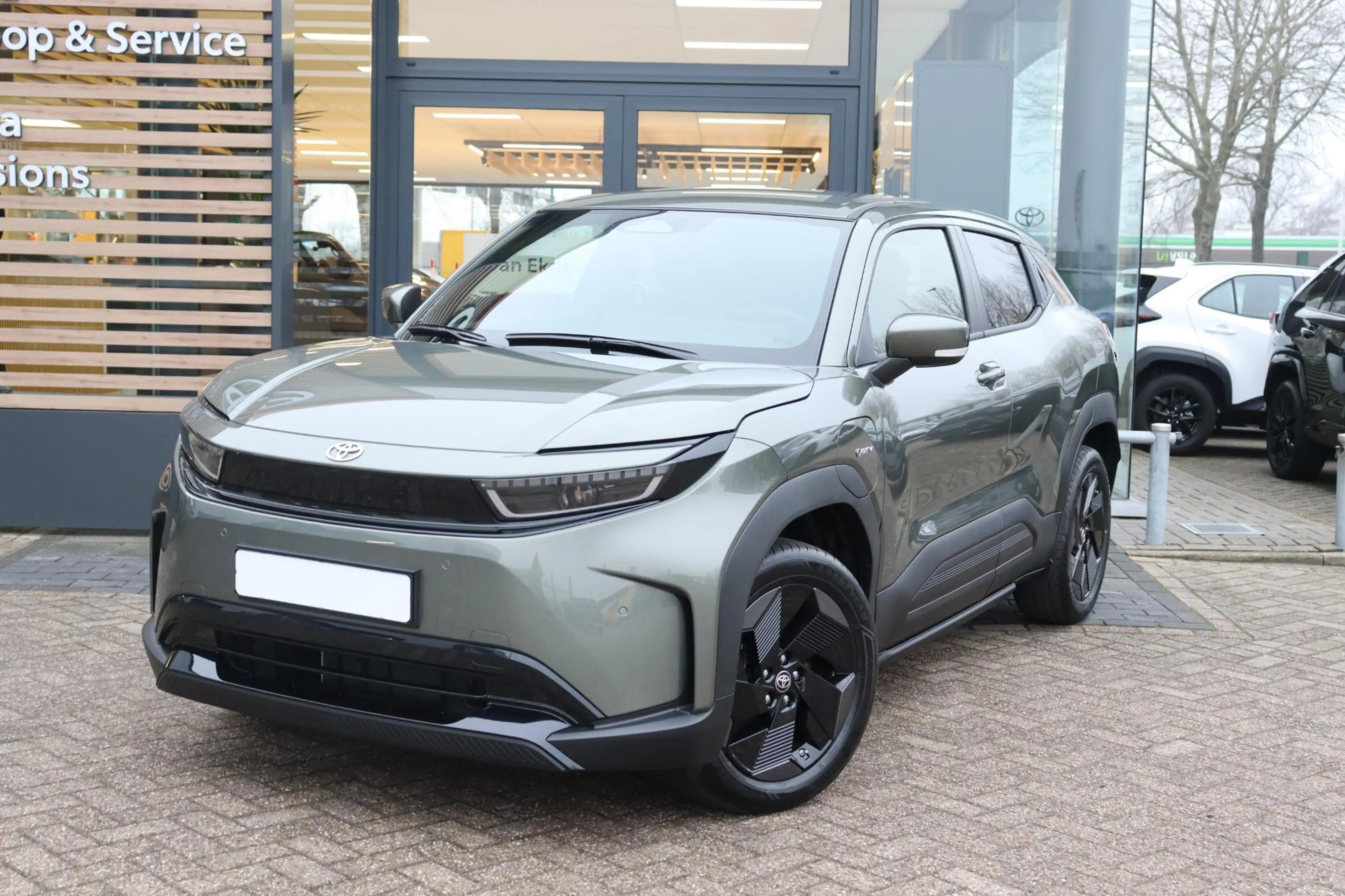 Toyota Urban Cruiser Dynamic 61 kWh , Nieuw en direct leverbaar met €1. — photo 12