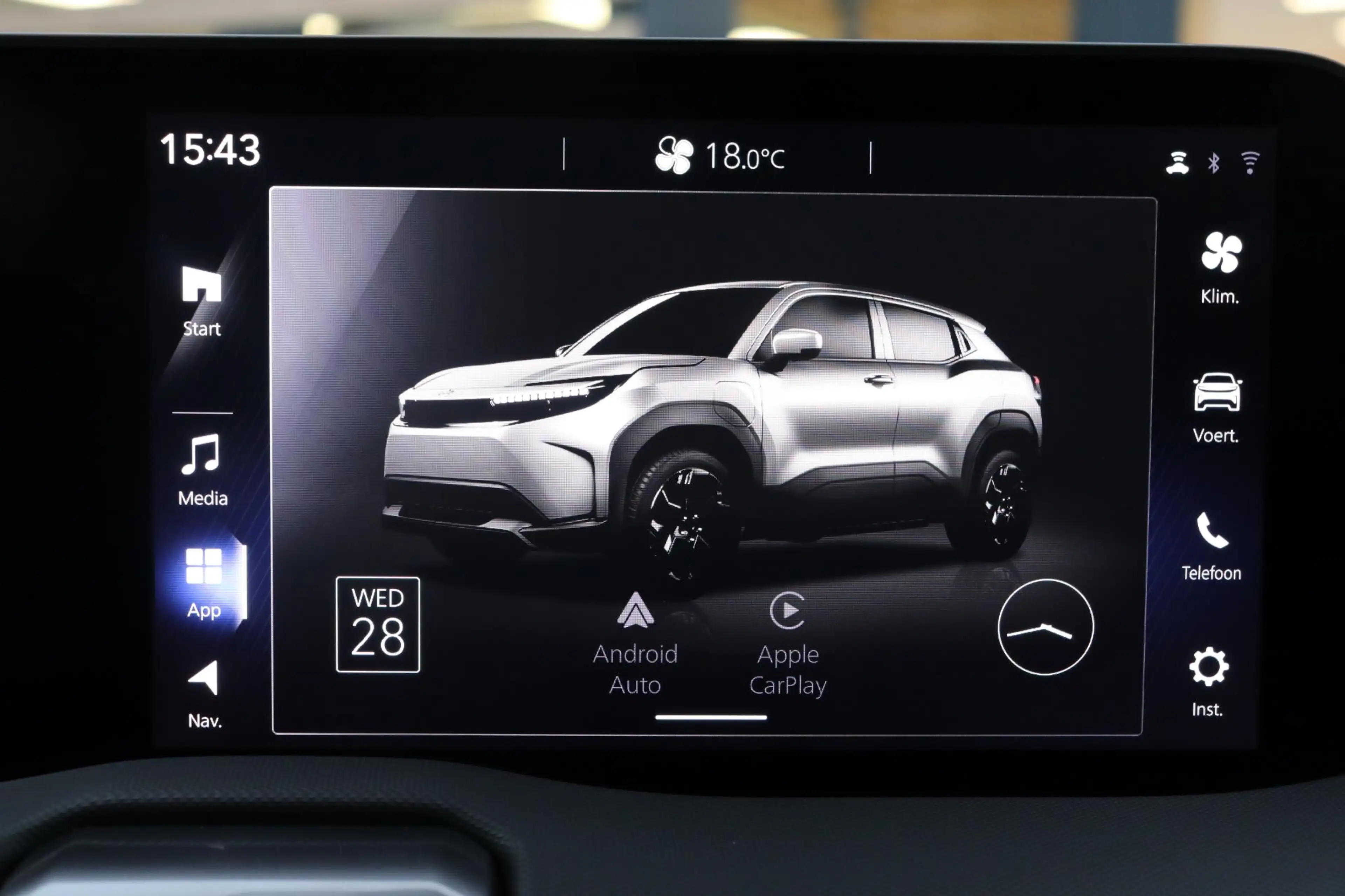Toyota Urban Cruiser Dynamic 61 kWh , Nieuw en direct leverbaar met €1. — photo 10