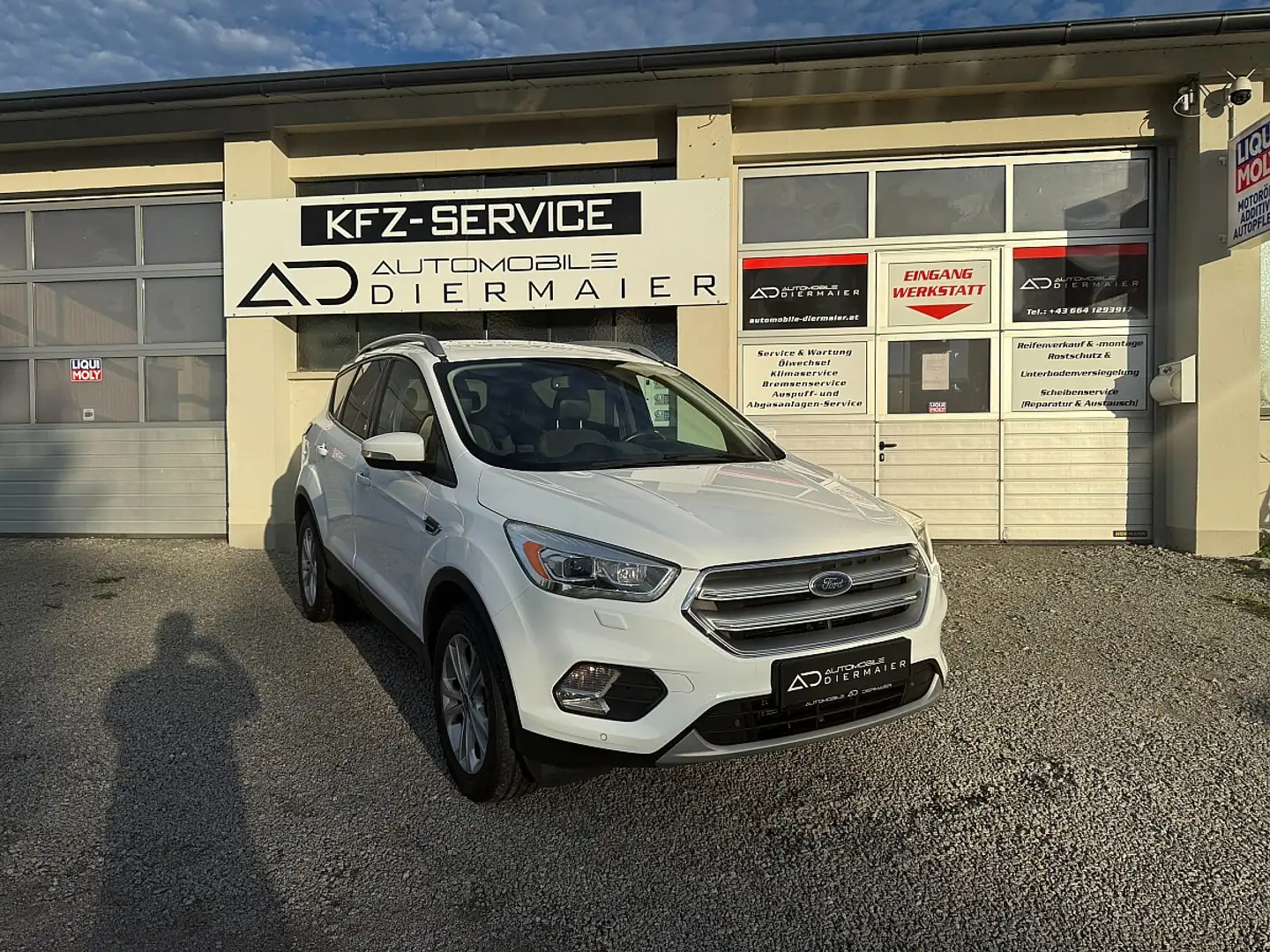 Ford Kuga 1,5 TDCi Titanium ''RFK*NAVI*AHK'' Blanc - 1
