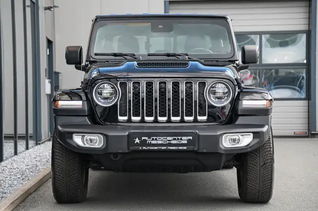 Jeep Gladiator view 28