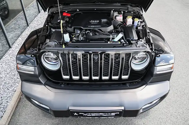 Jeep Gladiator view 7