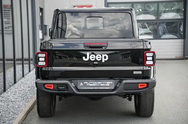 Jeep Gladiator view 29