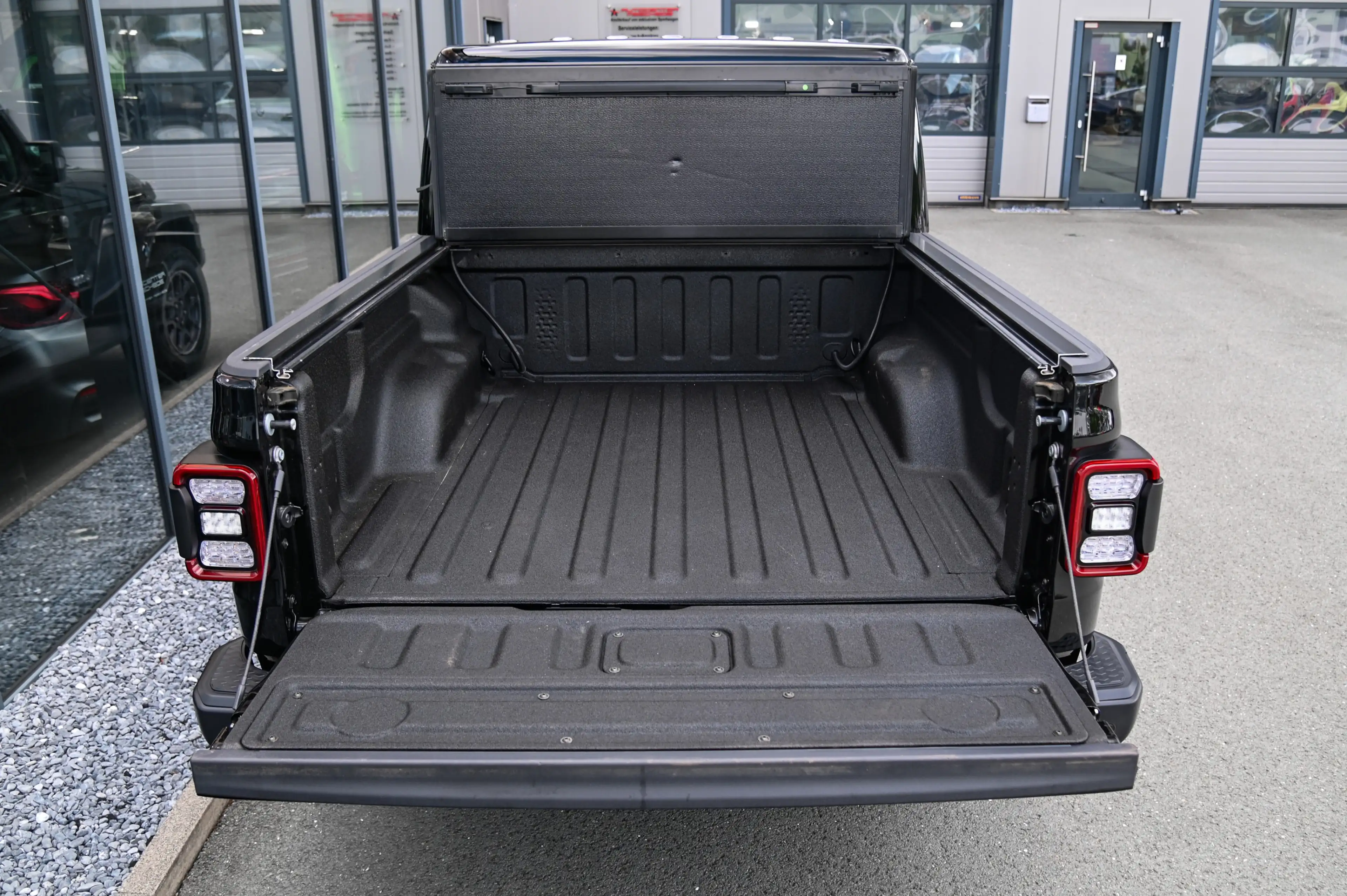 Jeep Gladiator Overland 3.0 CRD V6 4WD *Vollleder* — photo 8