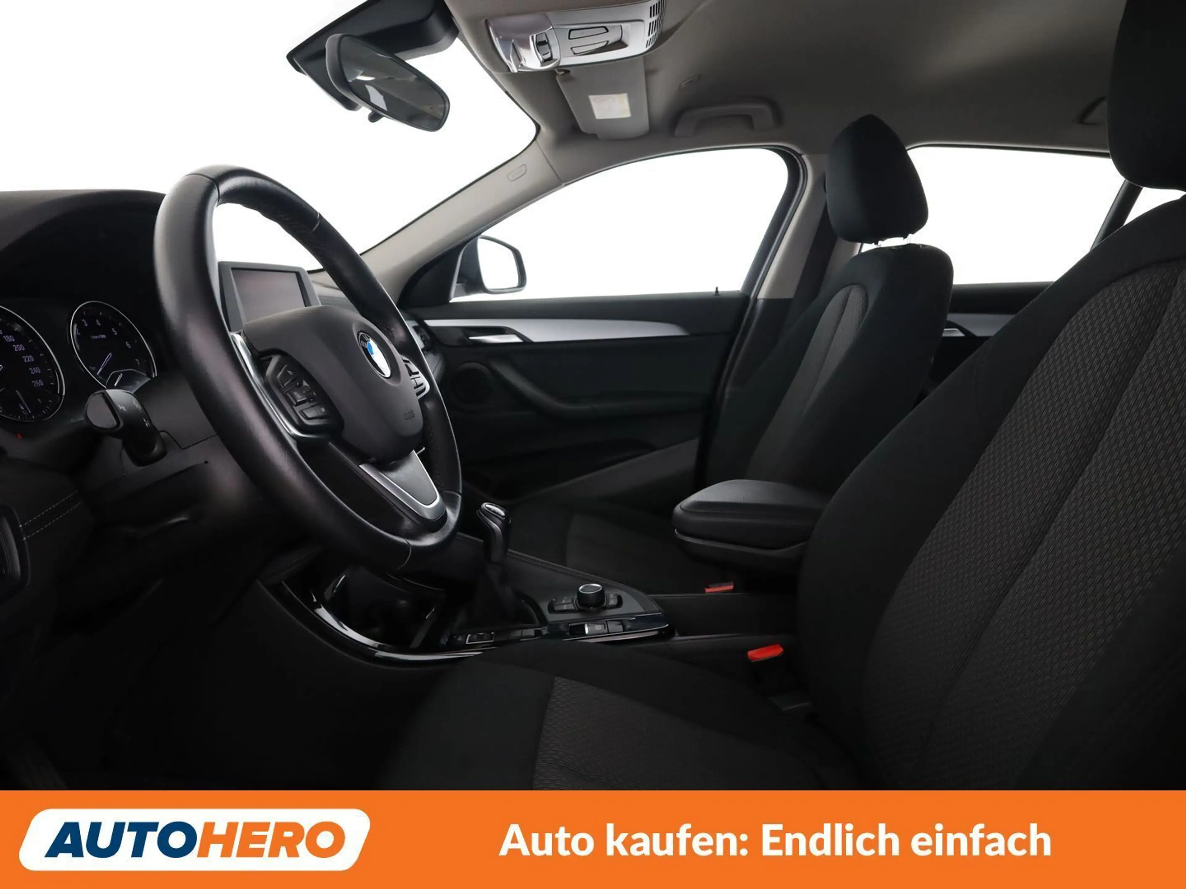 BMW X2 sDrive 18i — photo 10