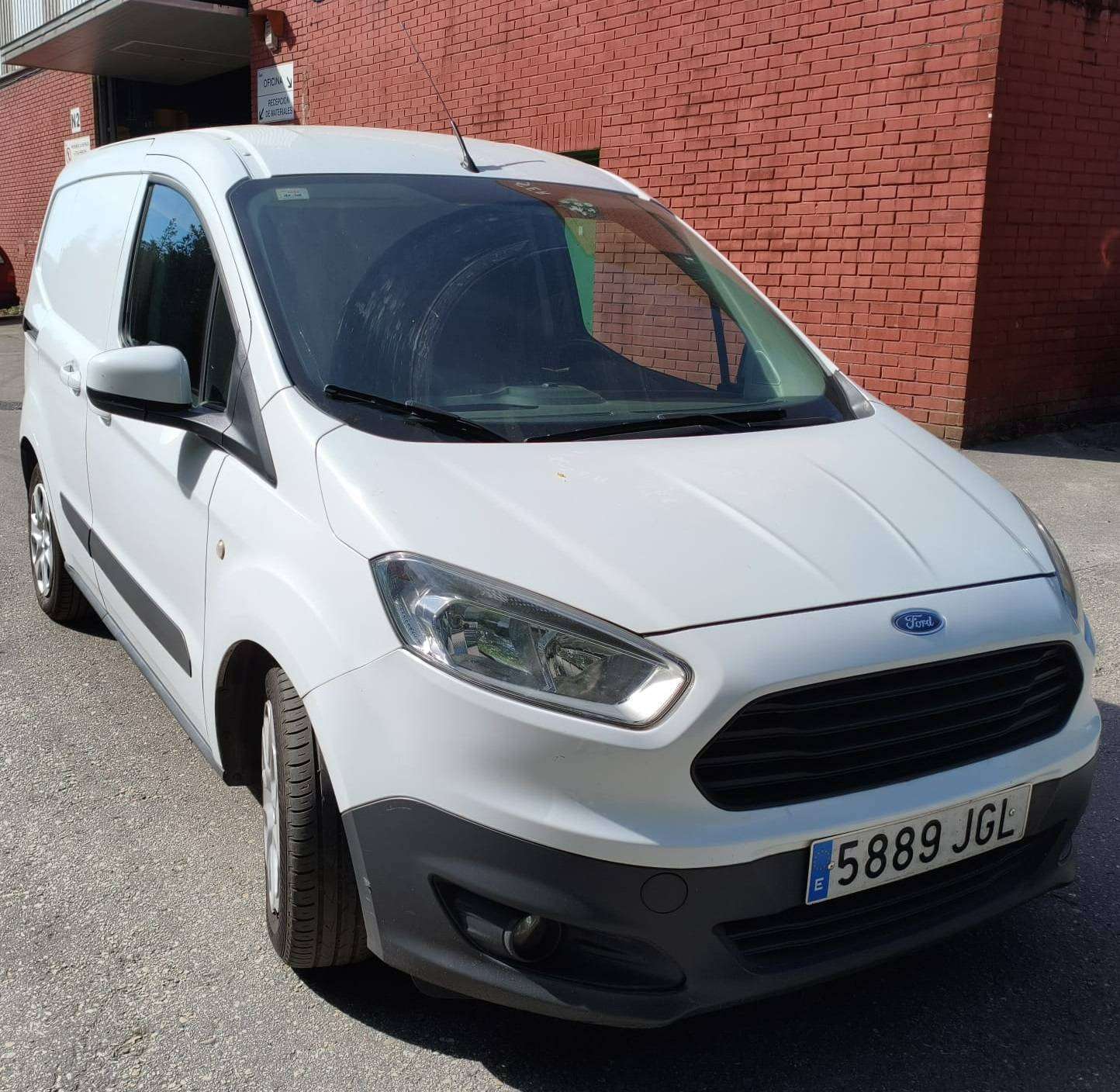 Ford Transit Courier Transit Courier Van 1.5TDCi Ambiente 75 Ambiente - foto 1