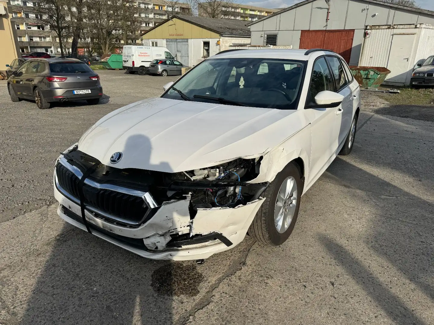 Skoda Octavia Combi Ambition 1-Hand Scheckheft Weiß - 1