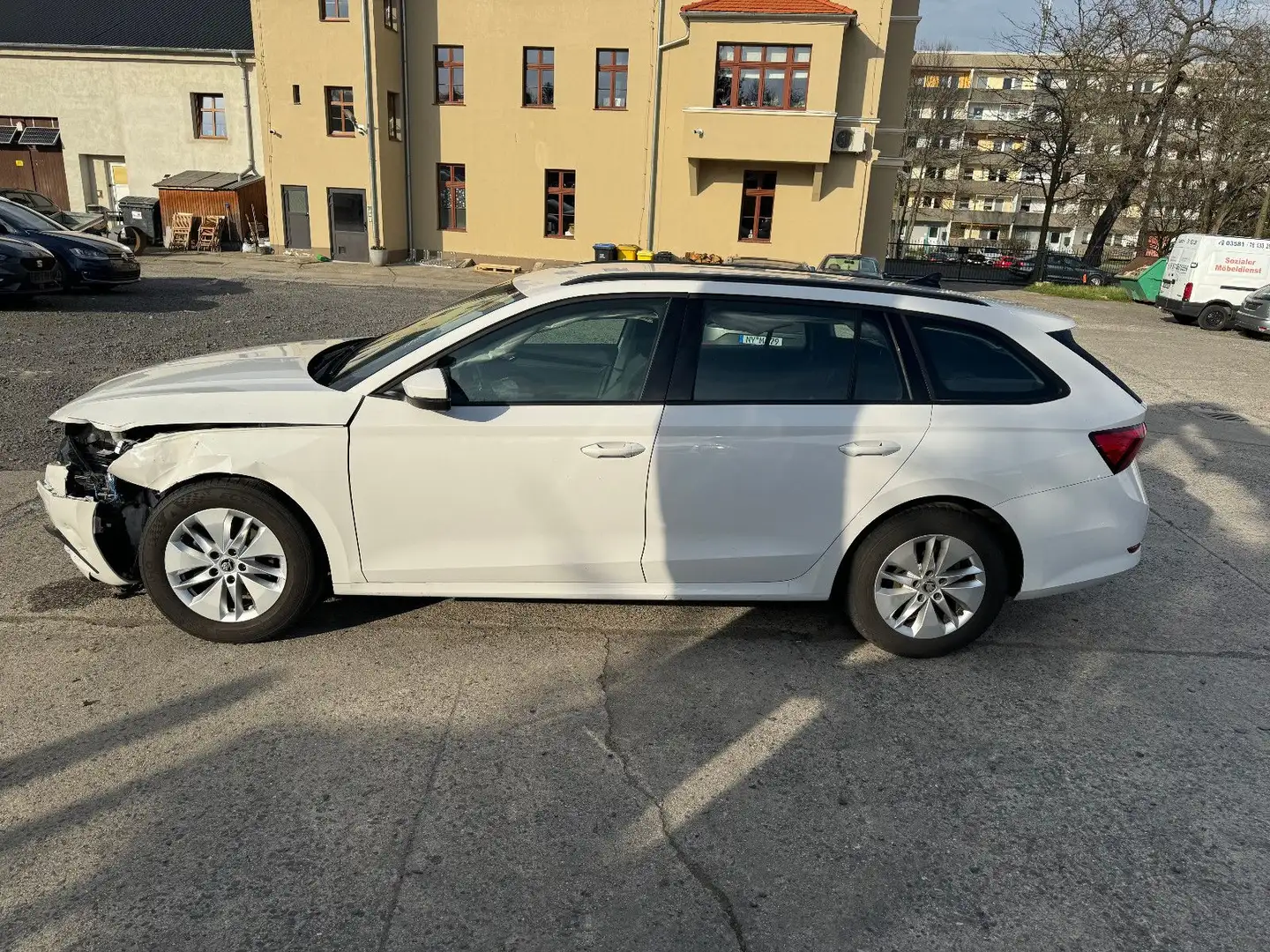 Skoda Octavia Combi Ambition 1-Hand Scheckheft Weiß - 2