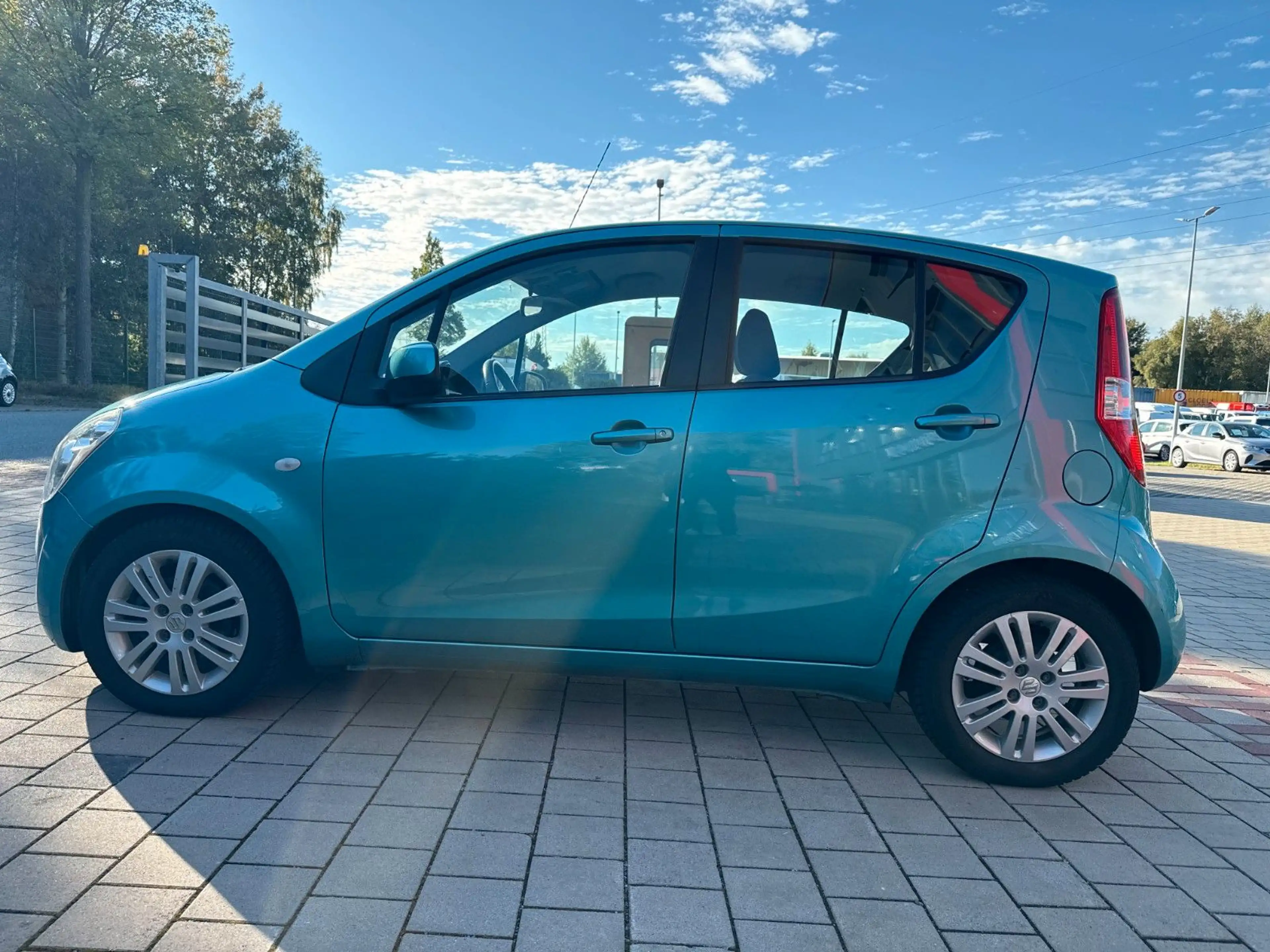 Suzuki Splash Club(Tüv&Insp.neu/Automatik) — photo 9