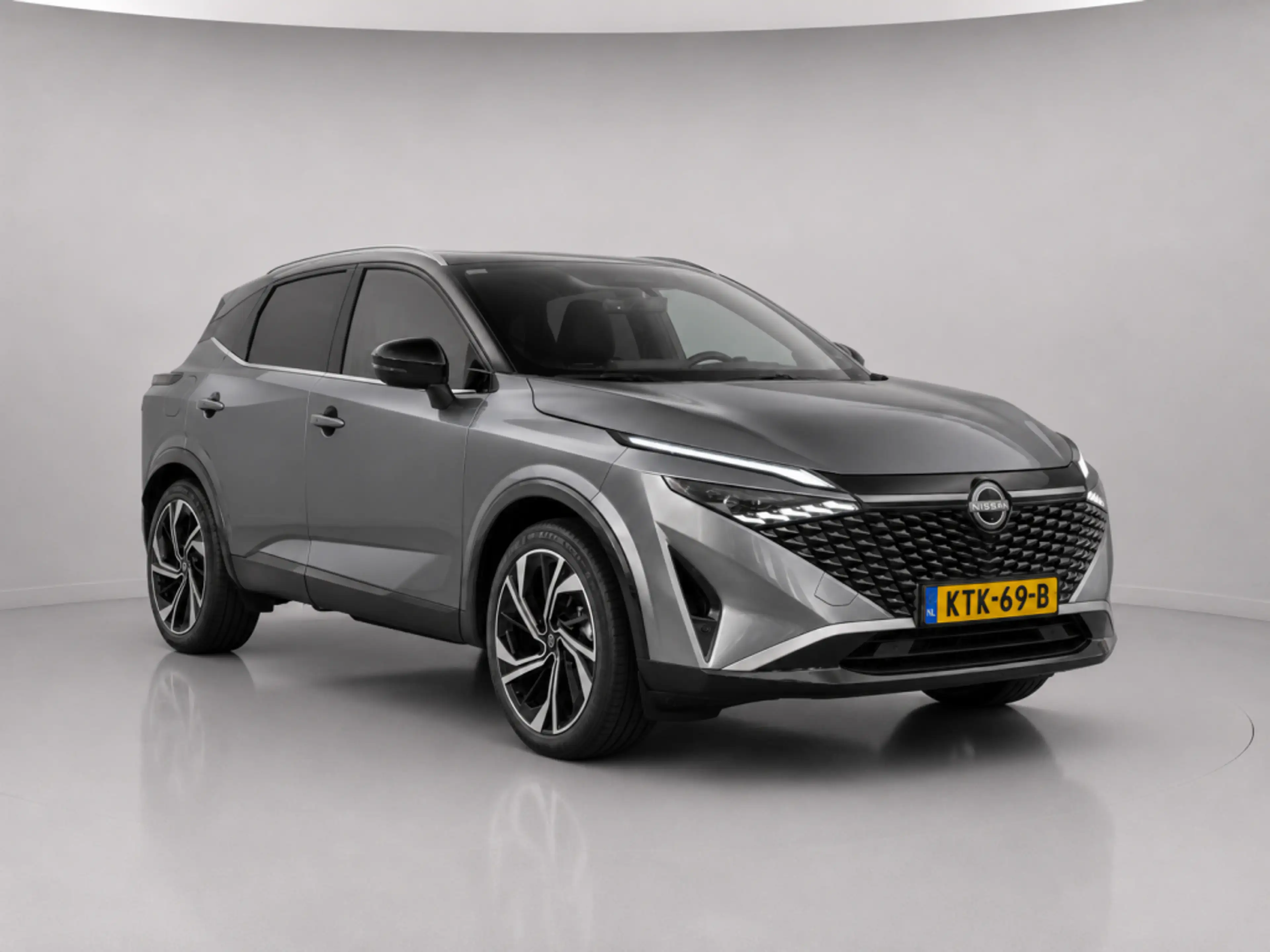 Nissan Qashqai 1.3 MHEV Xtronic Tekna Plus — photo 10