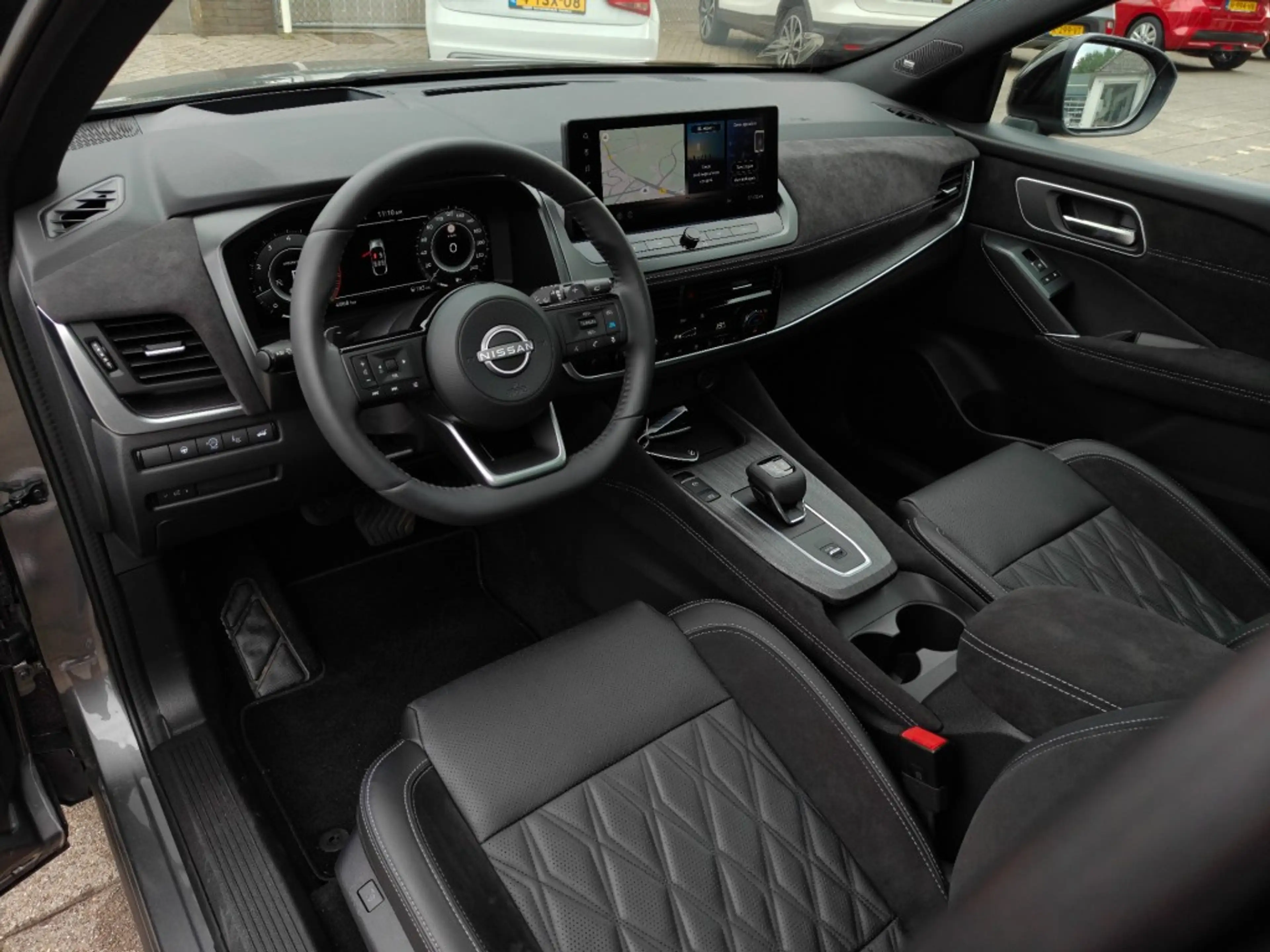 Nissan Qashqai 1.3 MHEV Xtronic Tekna Plus — photo 12